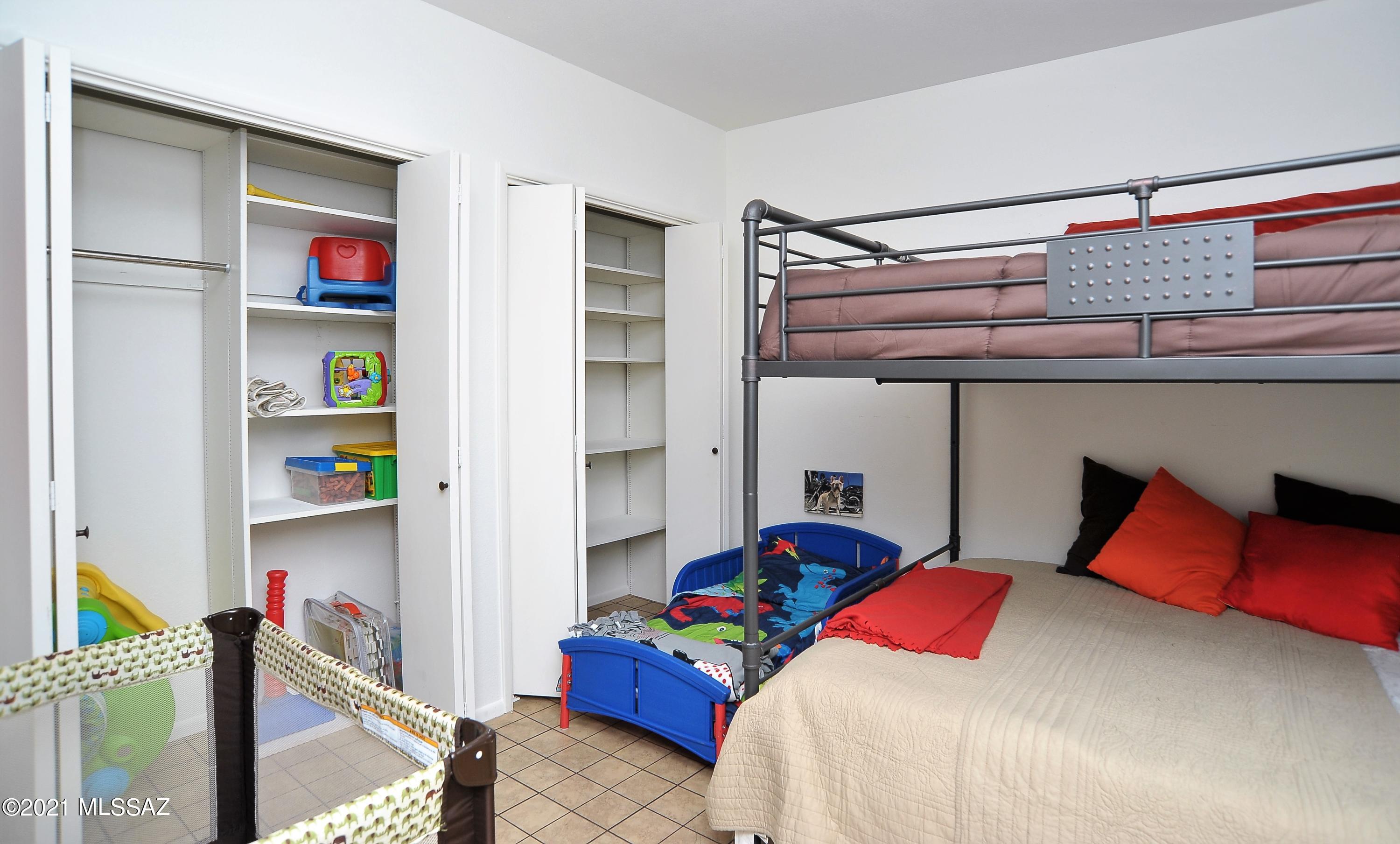 Tanque Verde Est Townhouses - Residential