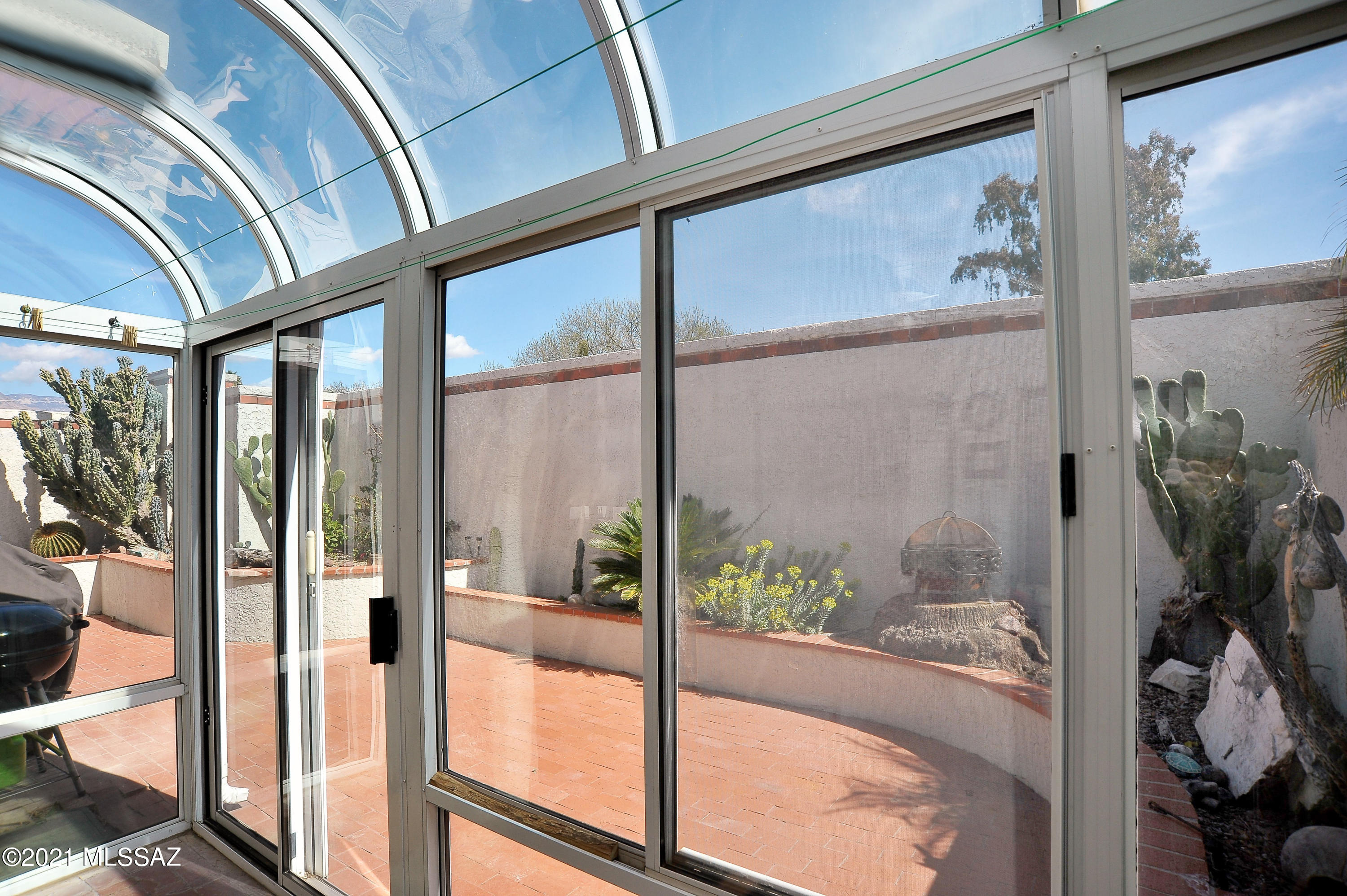 Tanque Verde Est Townhouses - Residential
