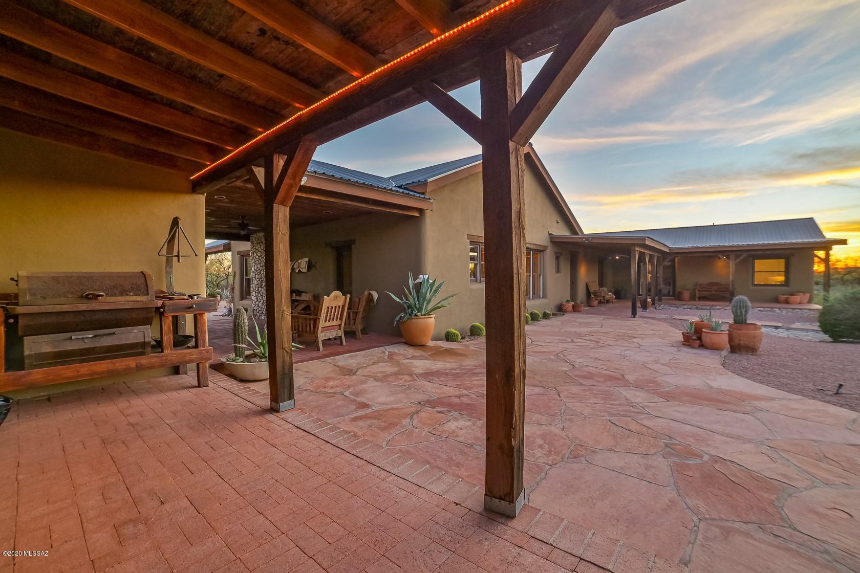 La Cholla Airpark - Residential
