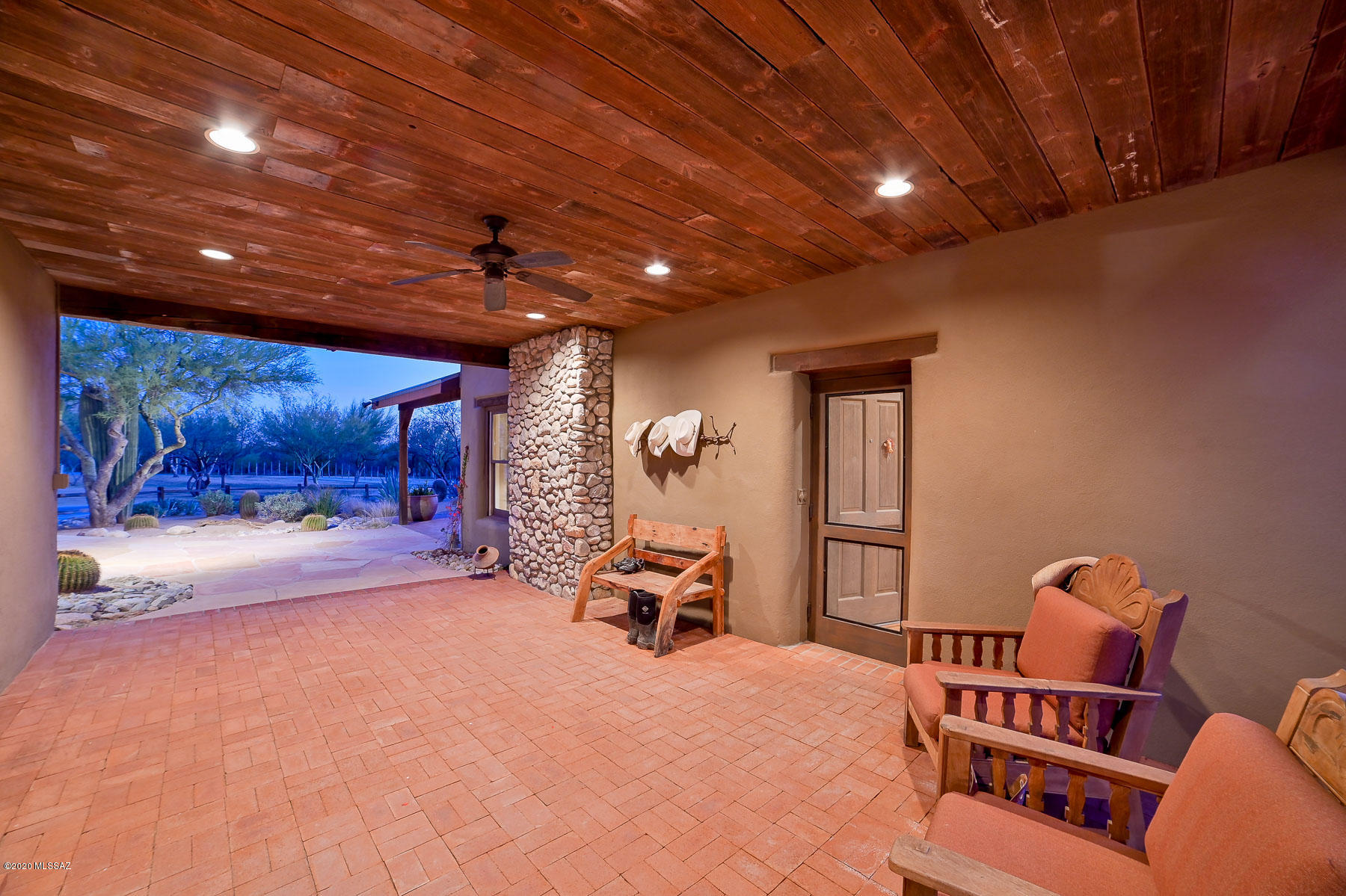 La Cholla Airpark - Residential