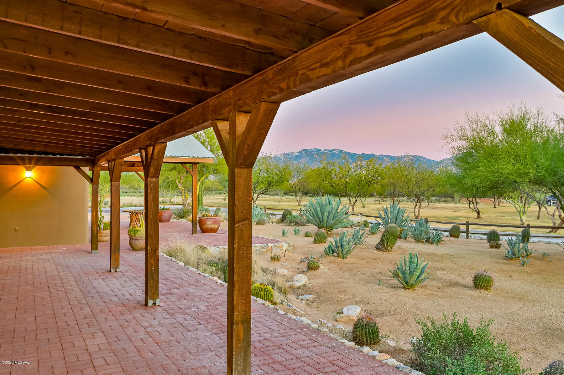 La Cholla Airpark - Residential