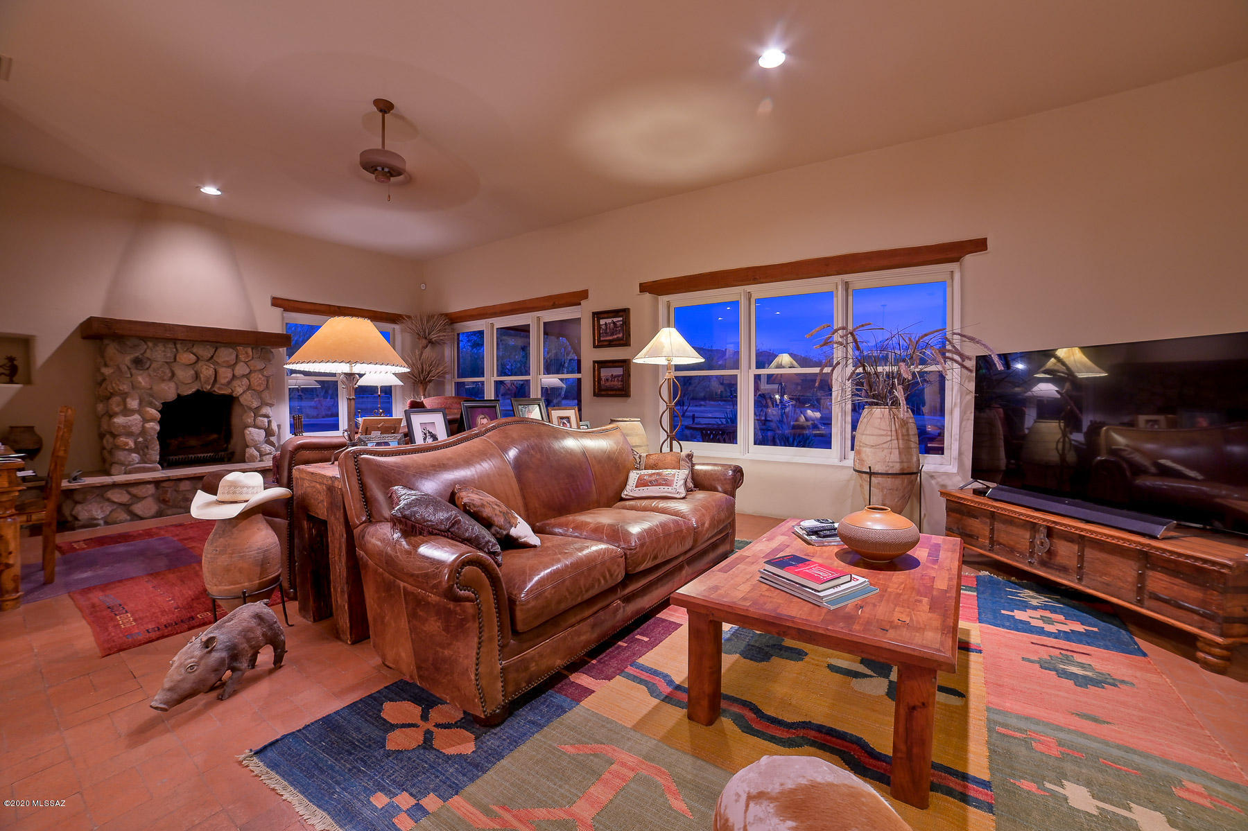La Cholla Airpark - Residential