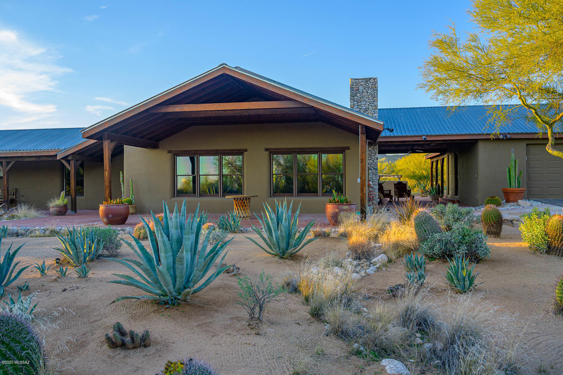 La Cholla Airpark - Residential