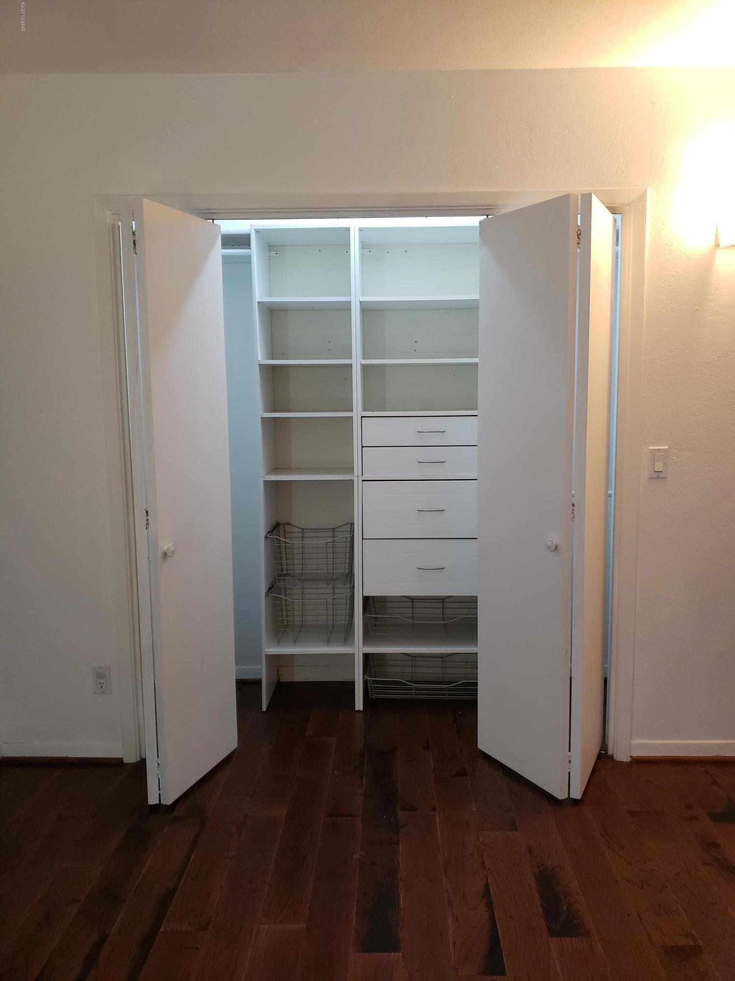 Casas De Pueblo - Residential Lease