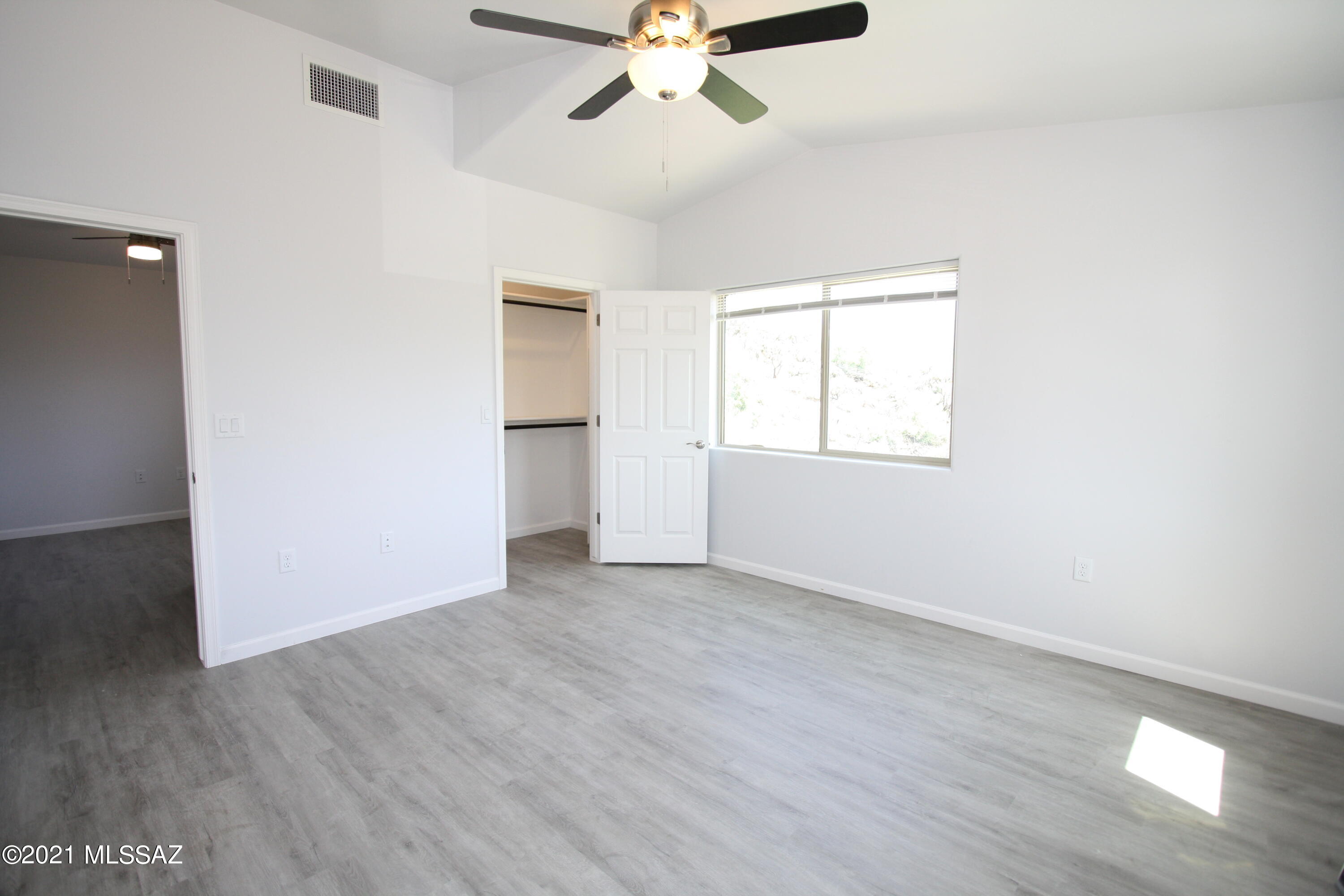 Unsubdivided - Residential Lease
