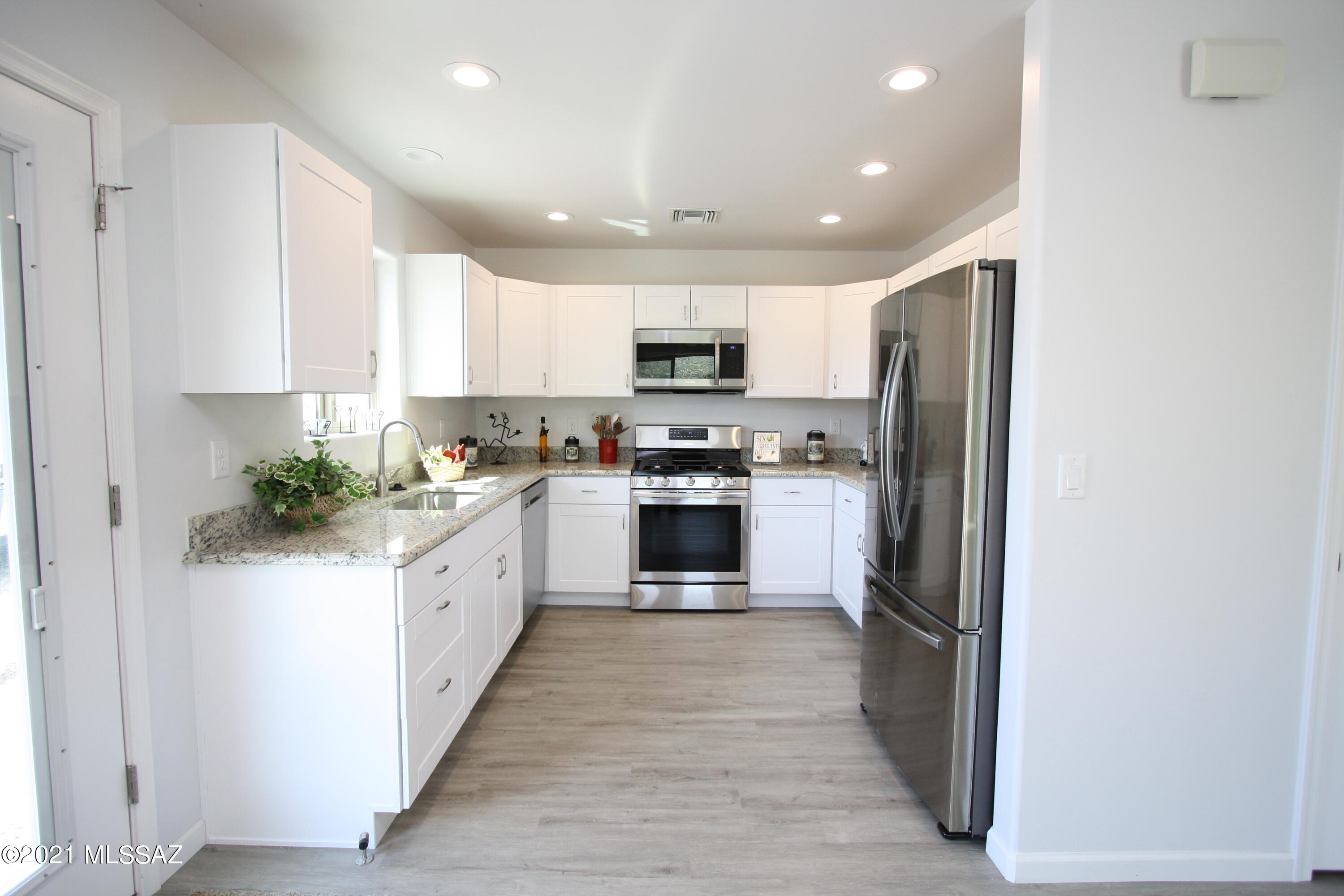 Unsubdivided - Residential Lease
