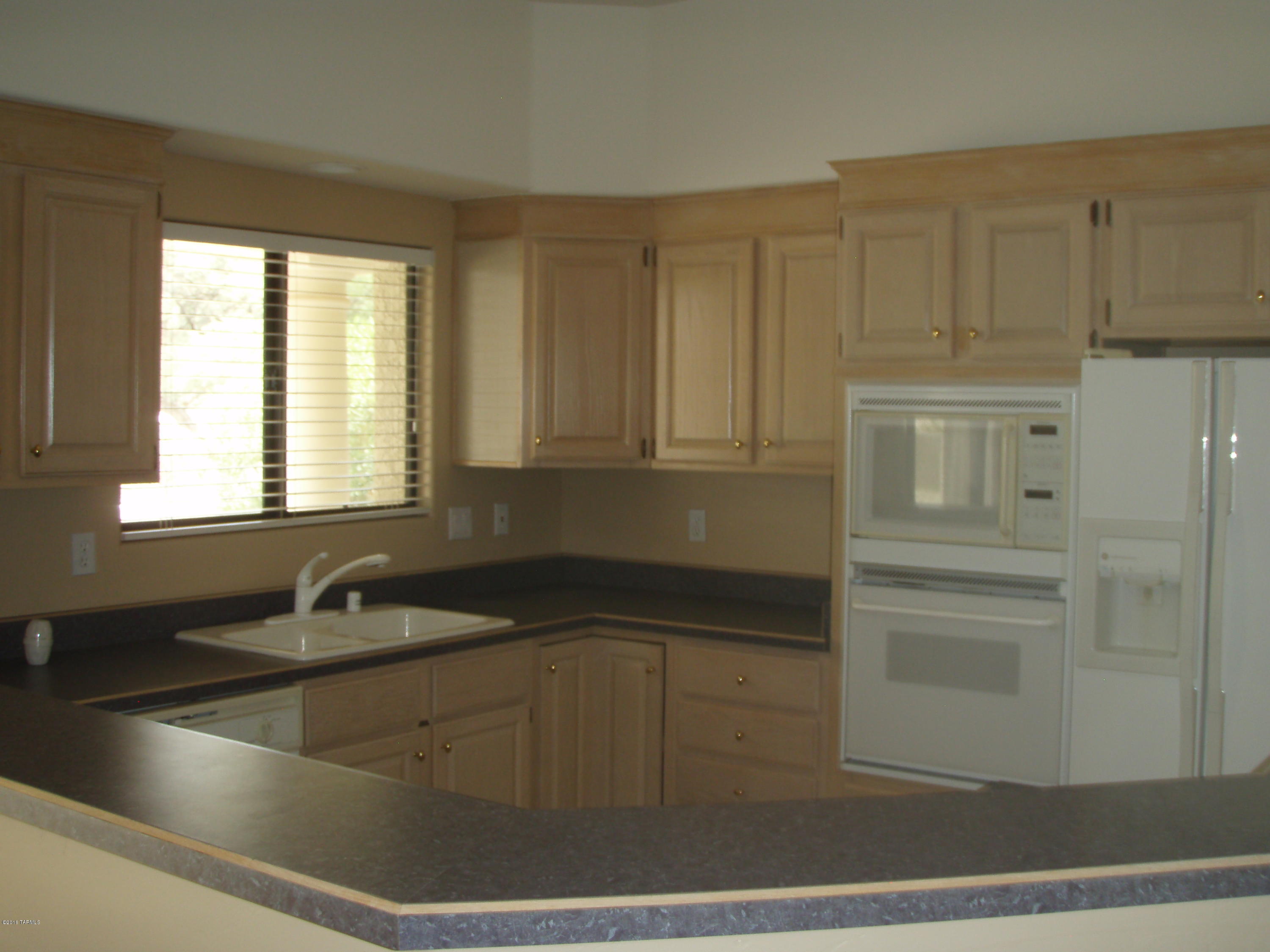 Placita Del Oro Patio Homes (1-42) - Residential Lease