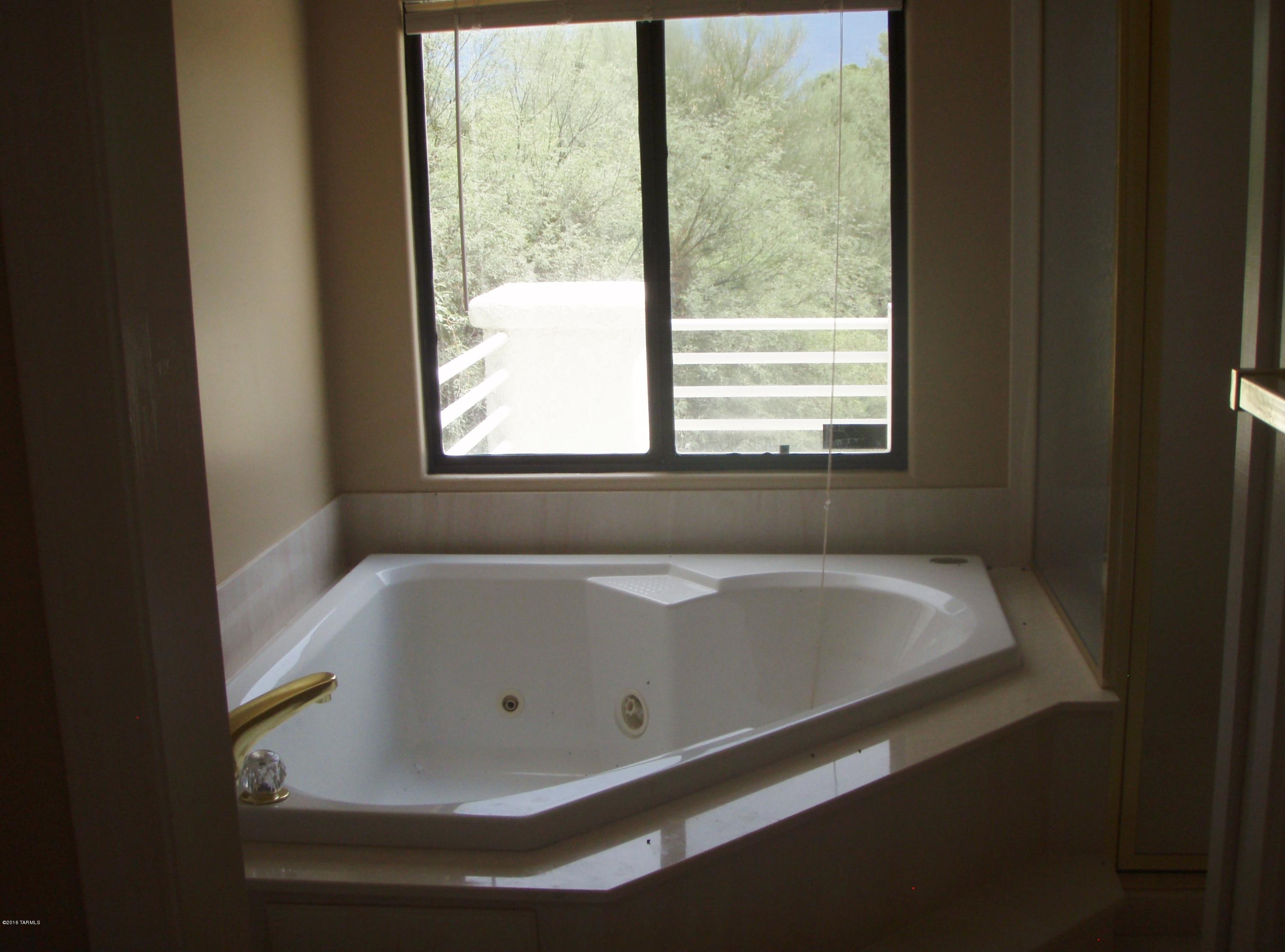 Placita Del Oro Patio Homes (1-42) - Residential Lease