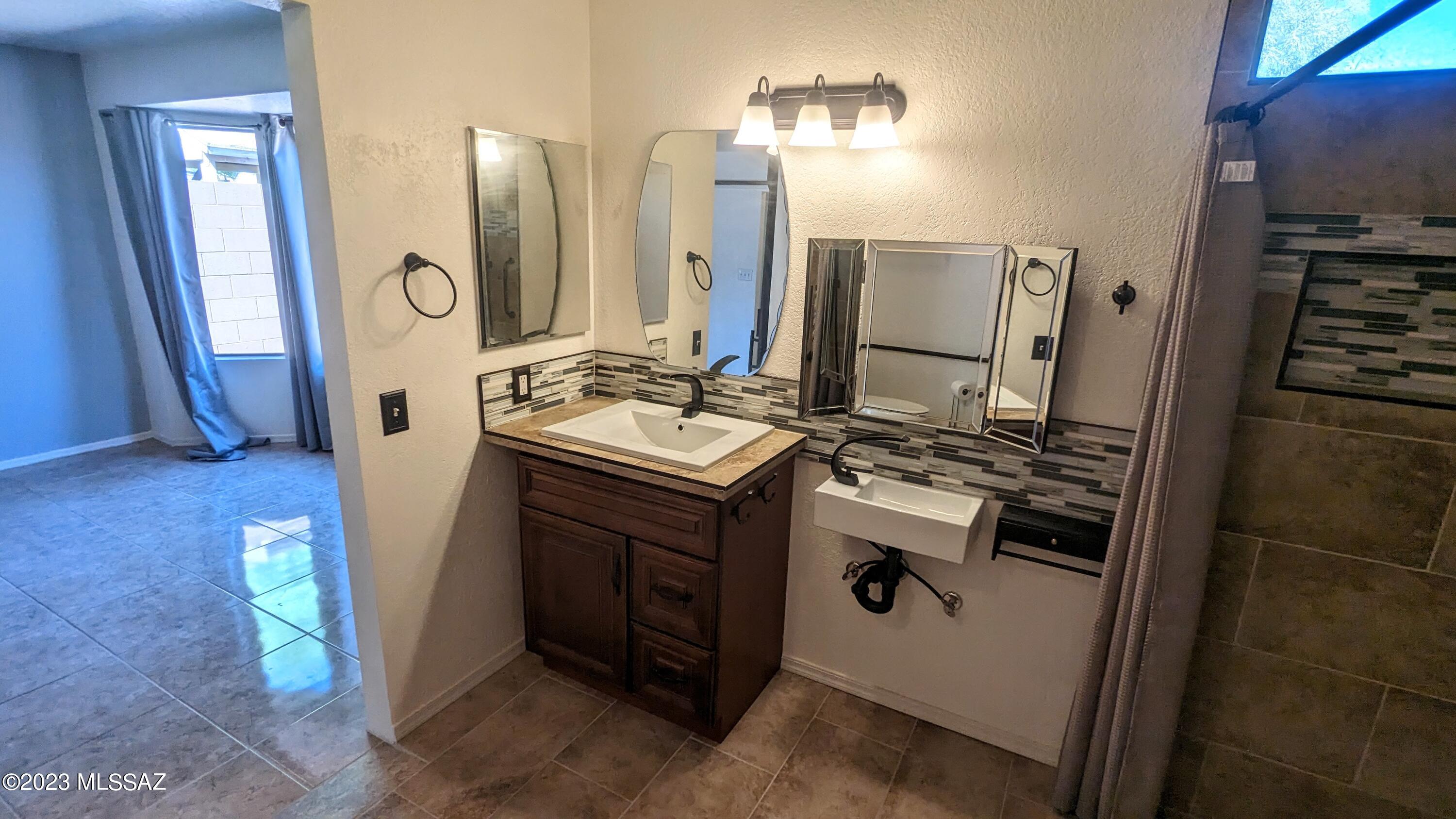 Oakmore At Midvale (1-65) - Residential
