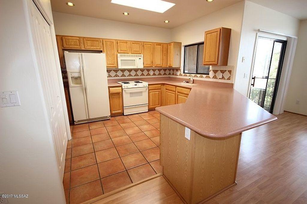Fairway Terrace Condos. (Units 1-30) - Residential
