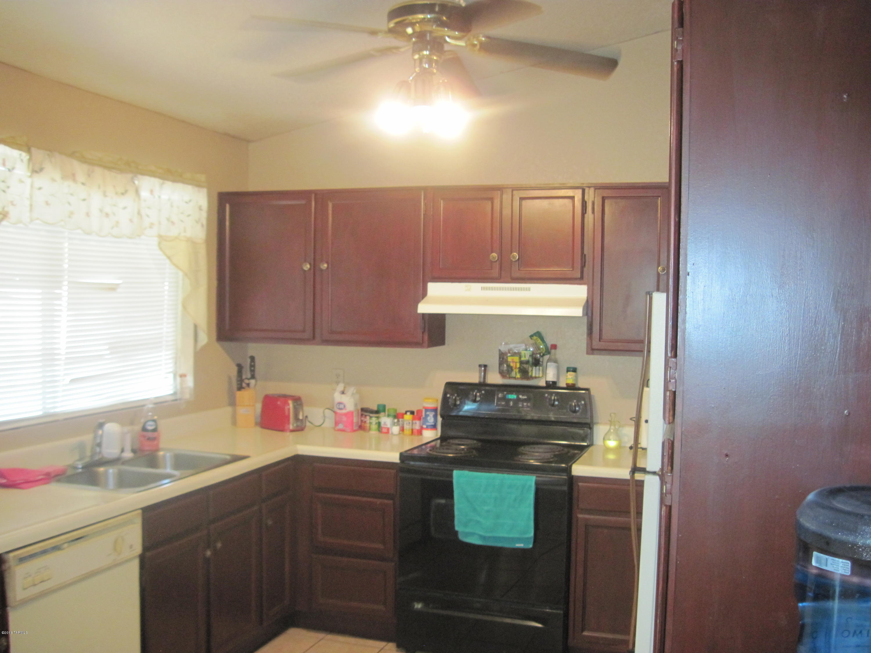 Mountain View Manor - Residential