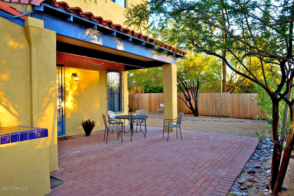 La Mirada - Residential