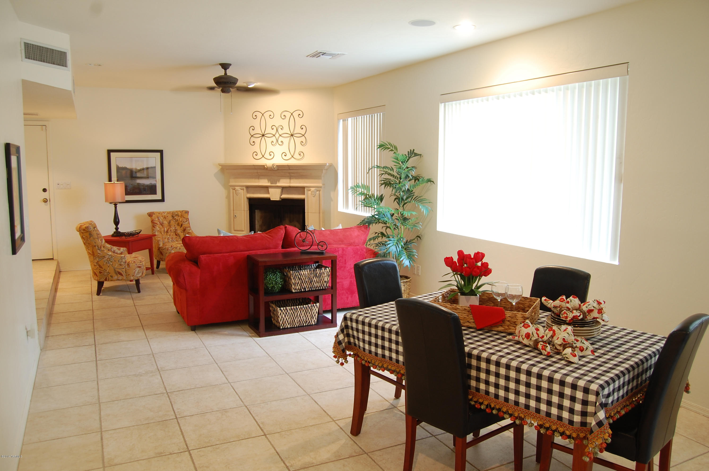 La Mirada - Residential