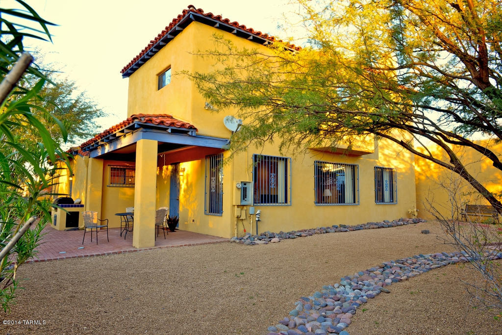 La Mirada - Residential