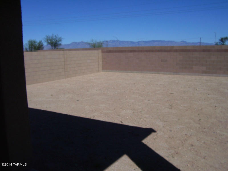 Interstate 10 and Kolb Road - Residential