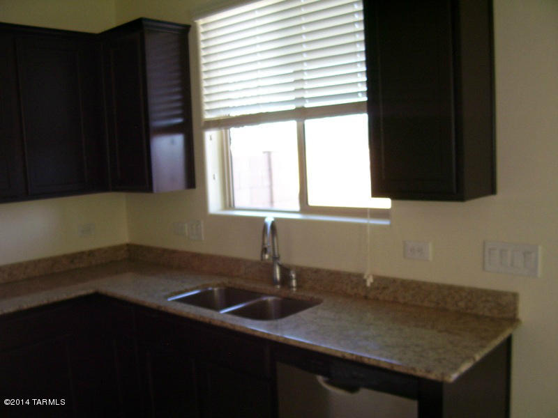 Interstate 10 and Kolb Road - Residential