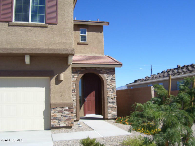 Interstate 10 and Kolb Road - Residential