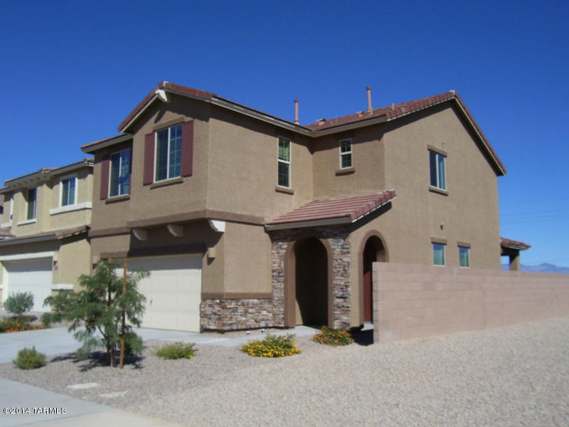 Interstate 10 and Kolb Road - Residential