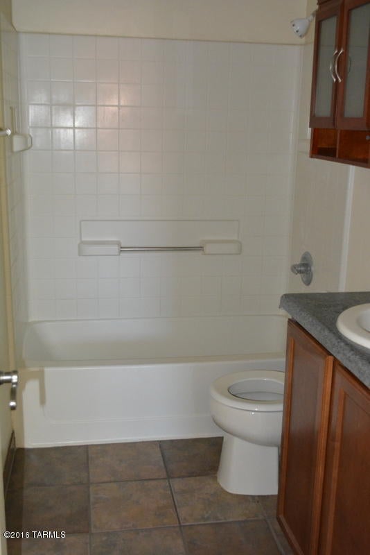 Riverhaven (1-373) - Residential Lease
