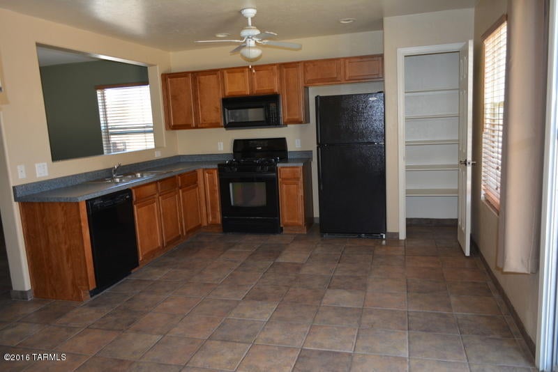 Riverhaven (1-373) - Residential Lease