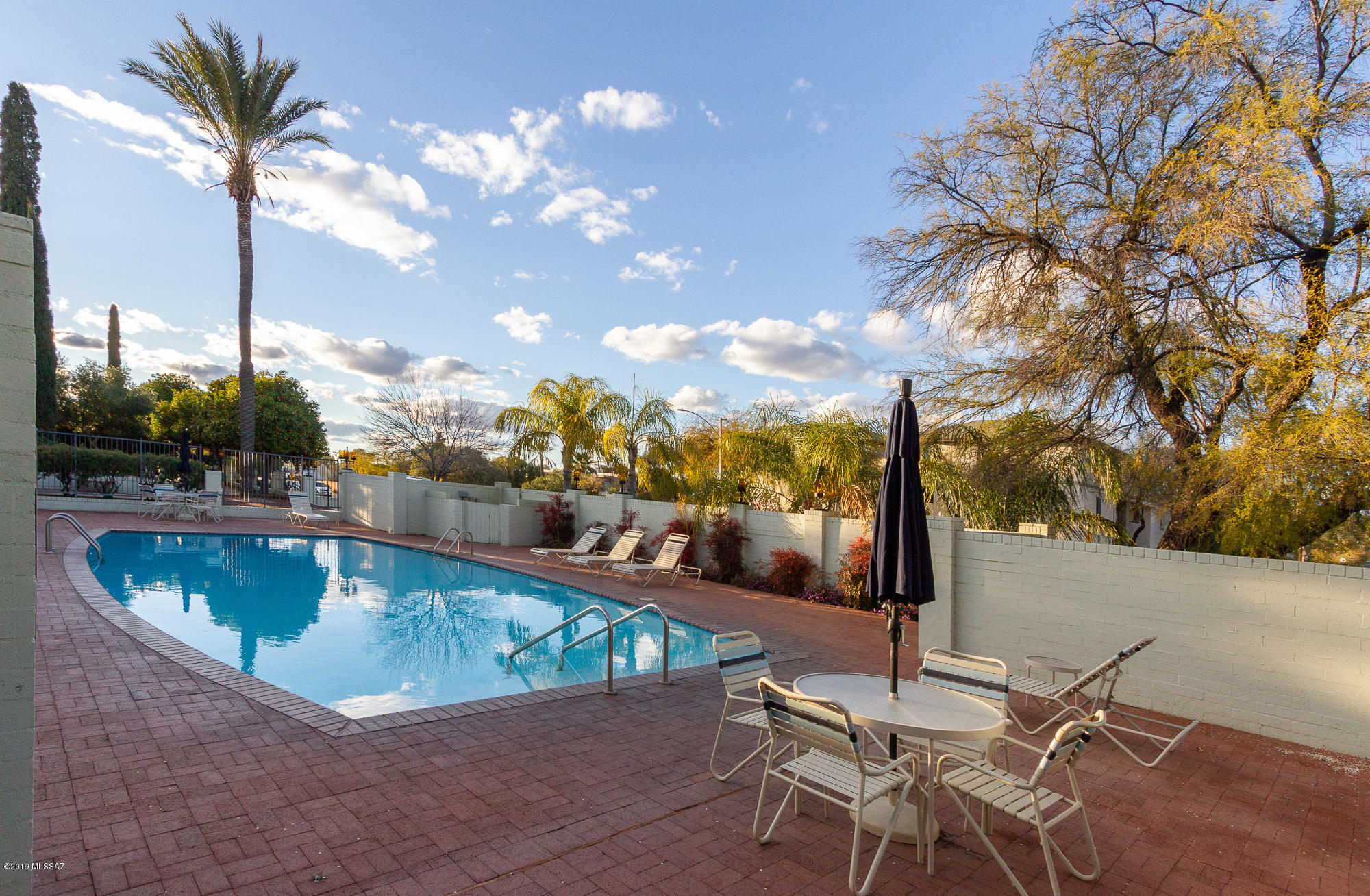 El Encanto Apartments - Residential