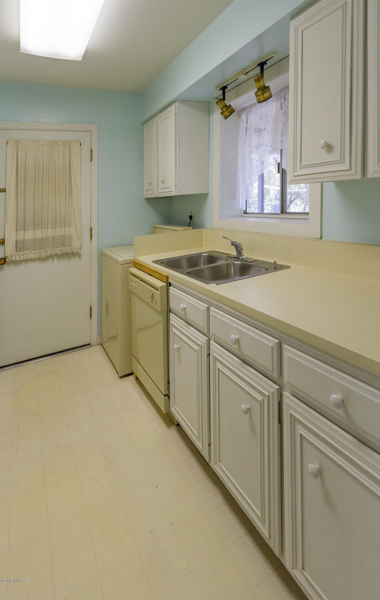 El Encanto Apartments - Residential