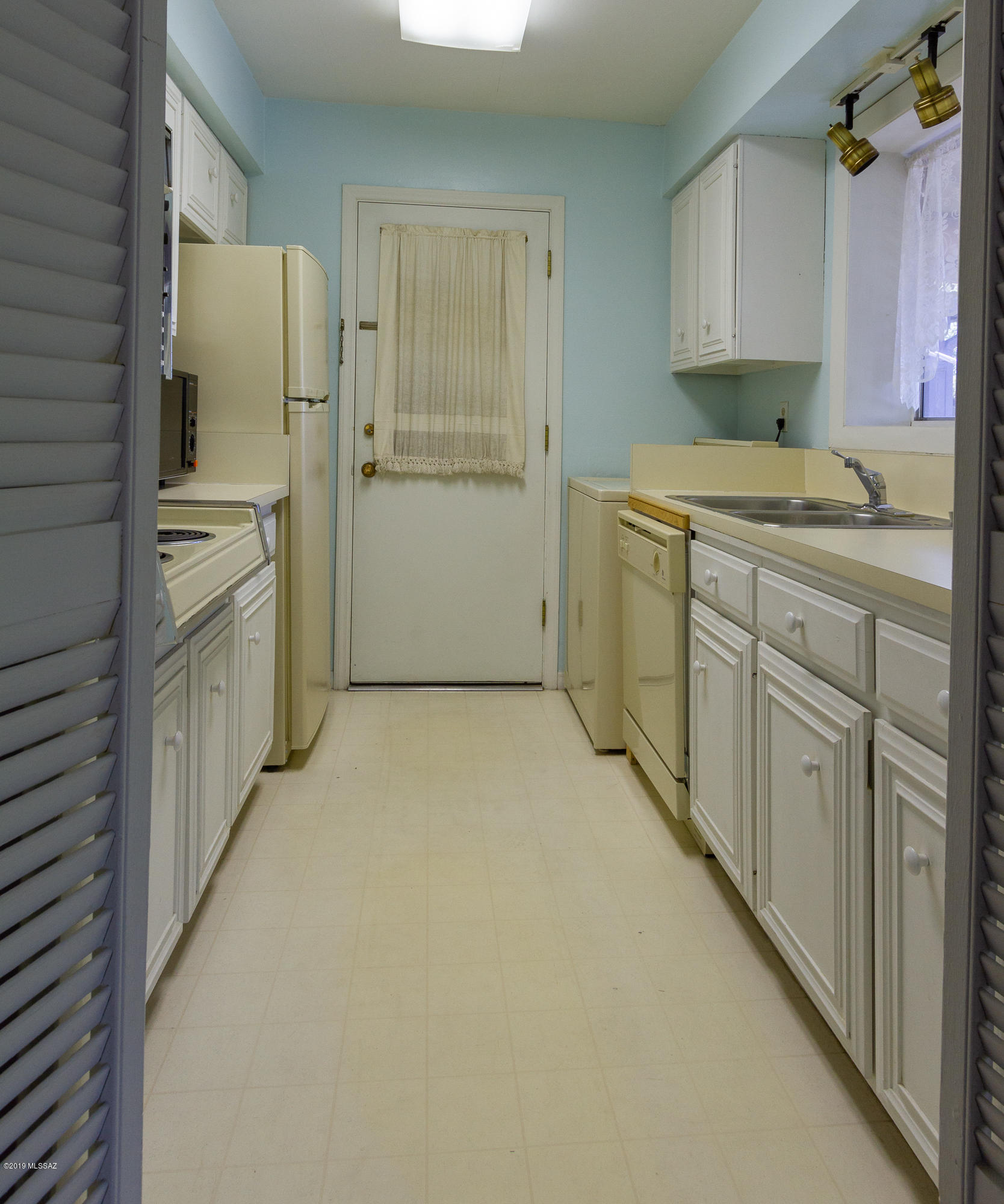 El Encanto Apartments - Residential