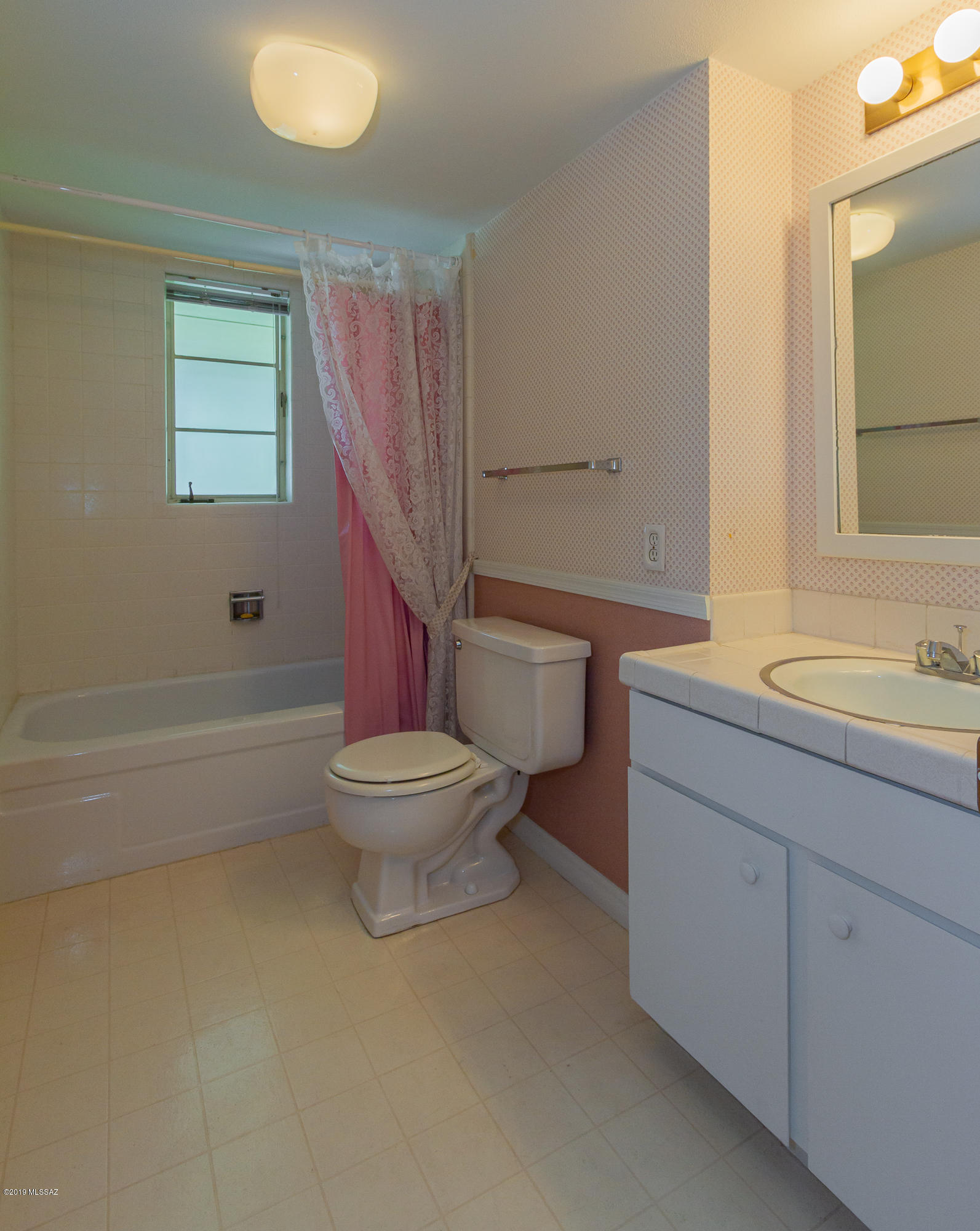 El Encanto Apartments - Residential