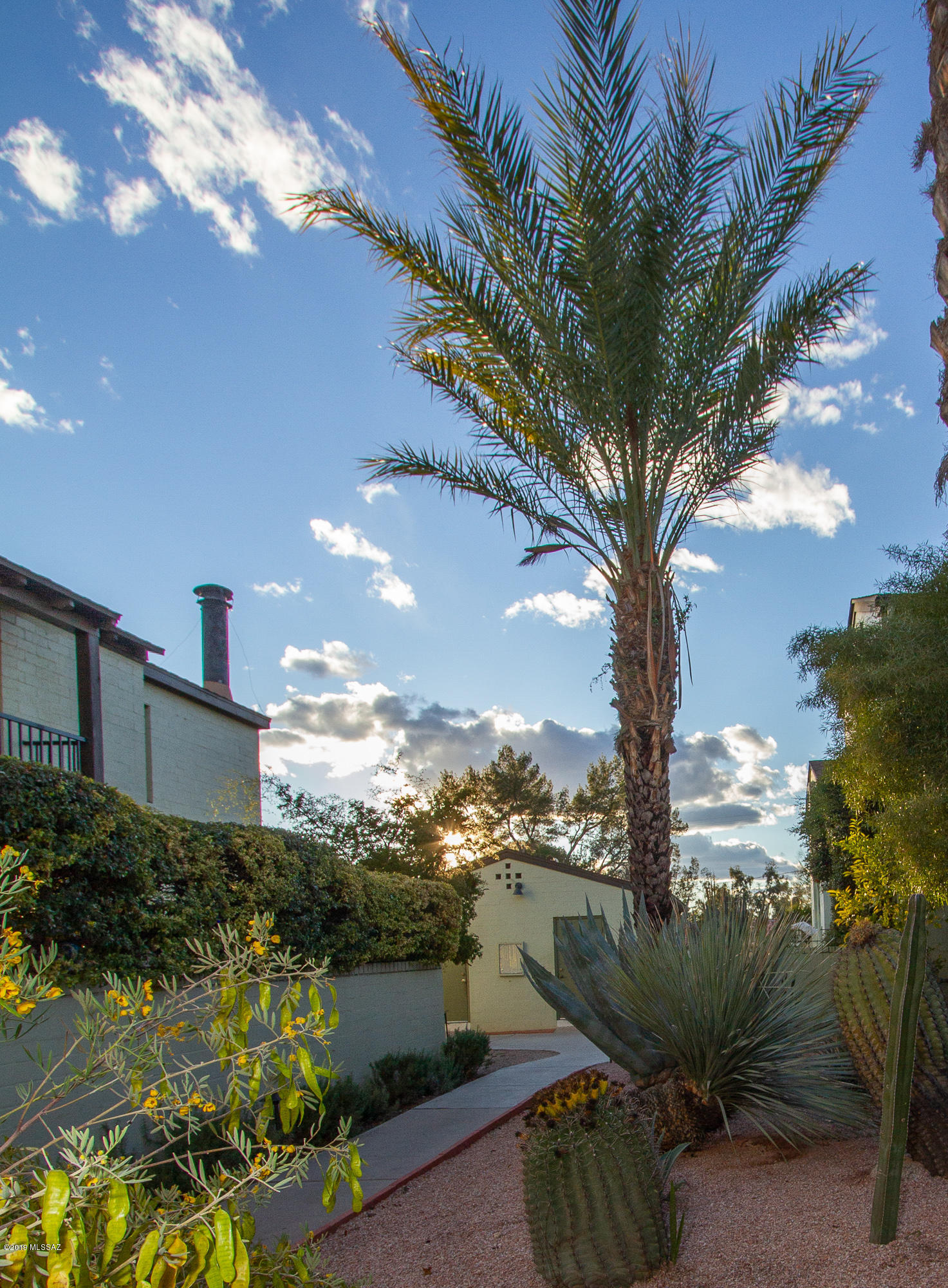 El Encanto Apartments - Residential