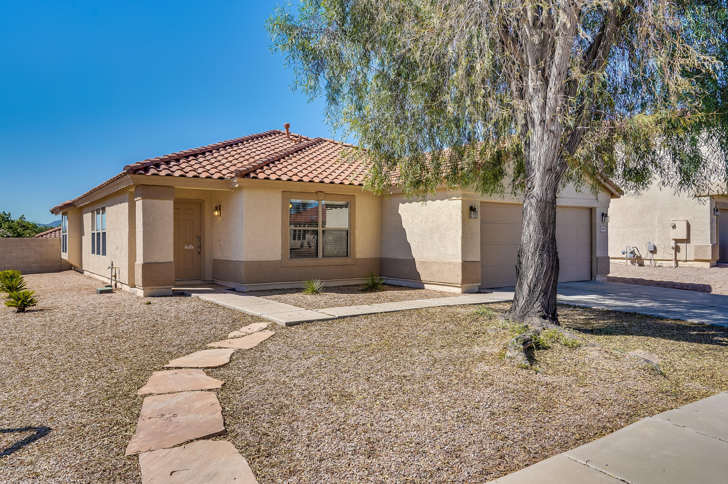 Well maintained and updated home in the heart of the NW. Easy access to I-10 makes commuting a breeze. Corner lot with north/south exposure provides a view corridor to the east and this high lot has some city views to the south. Open floor plan with great room. Tastefully decorated. Large covered rear patio and plenty of yard space. Ready to move in.