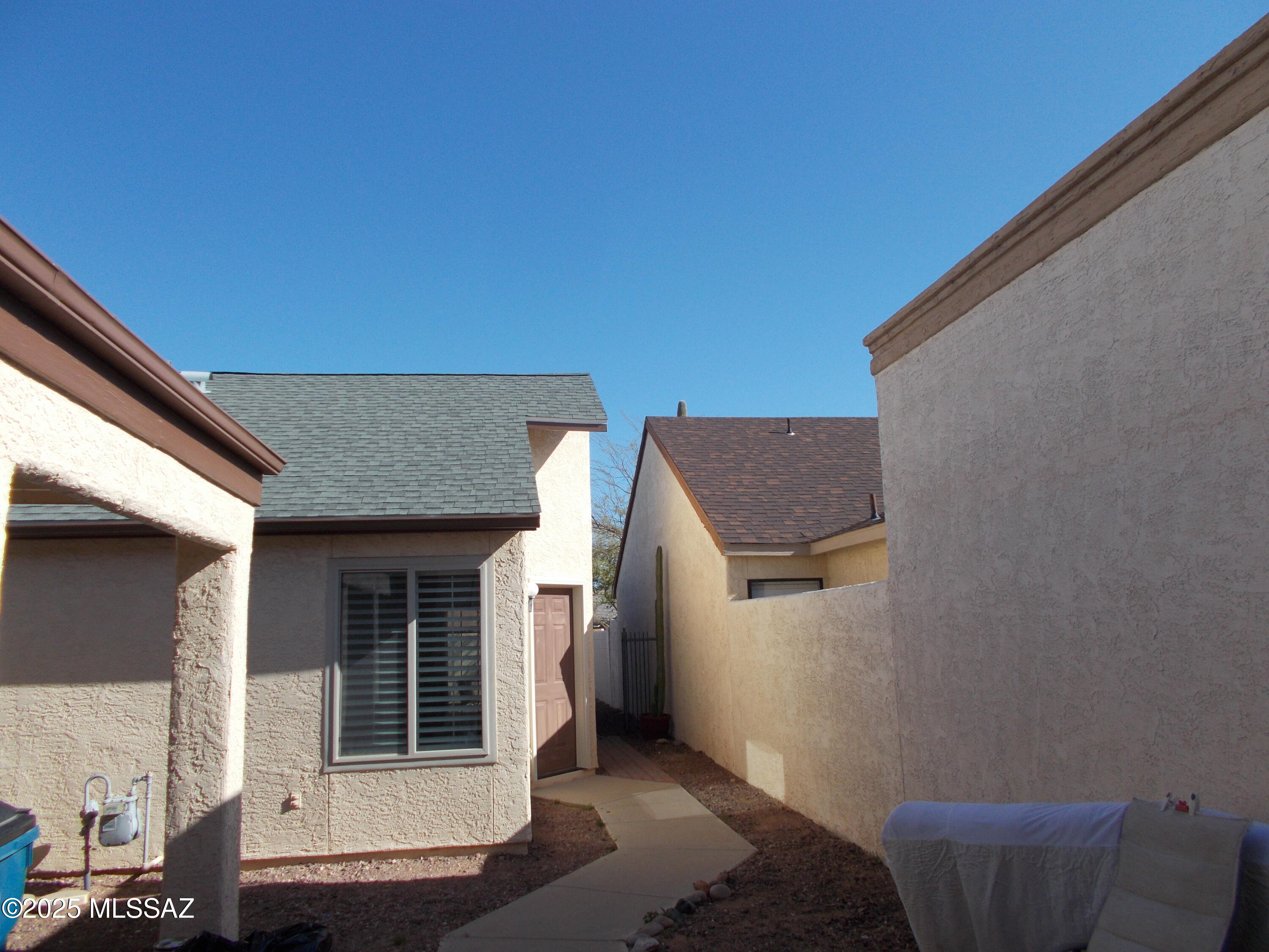 Countryside Shadows (1-72) - Residential
