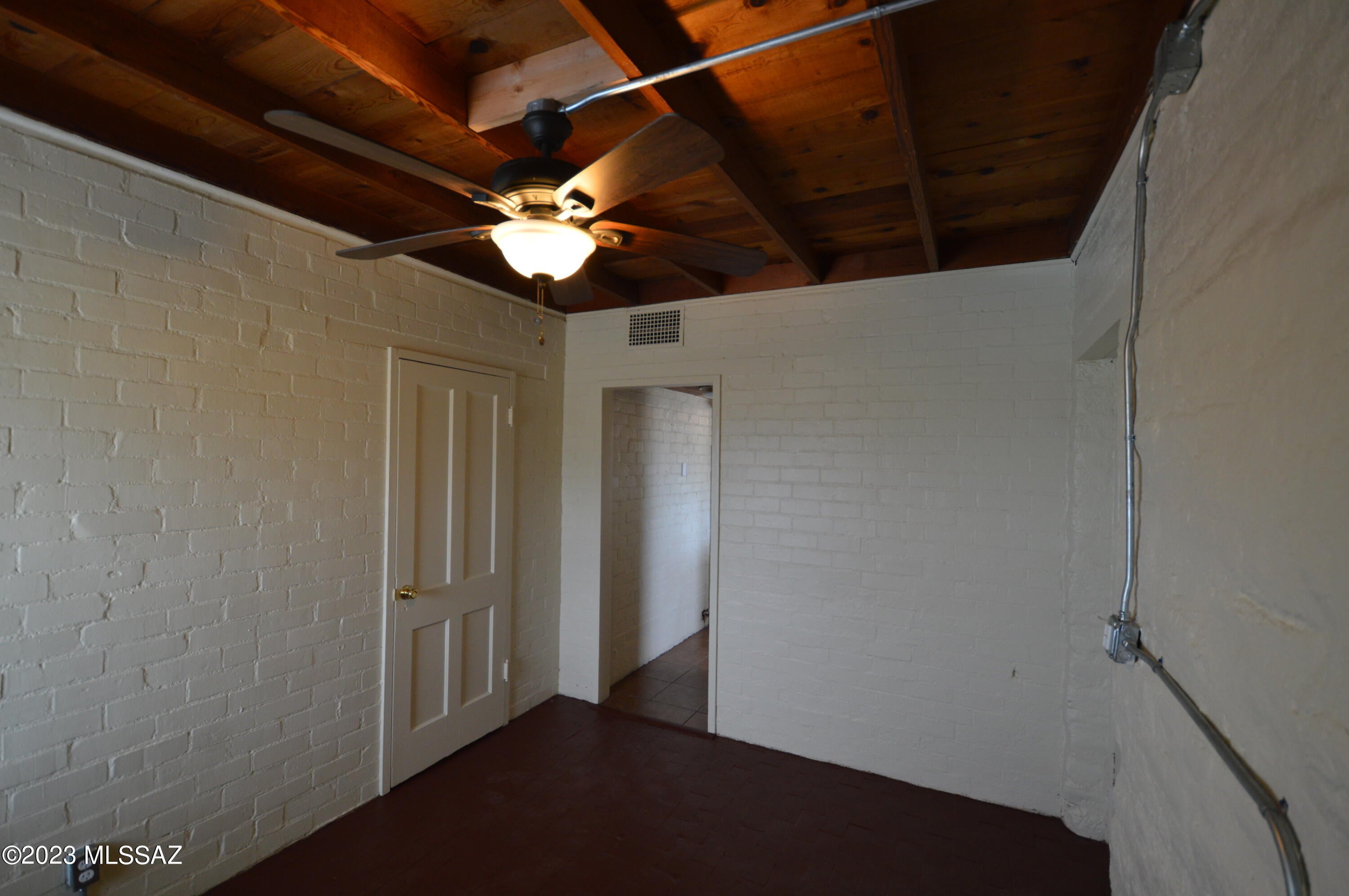 Unsubdivided - Residential Lease