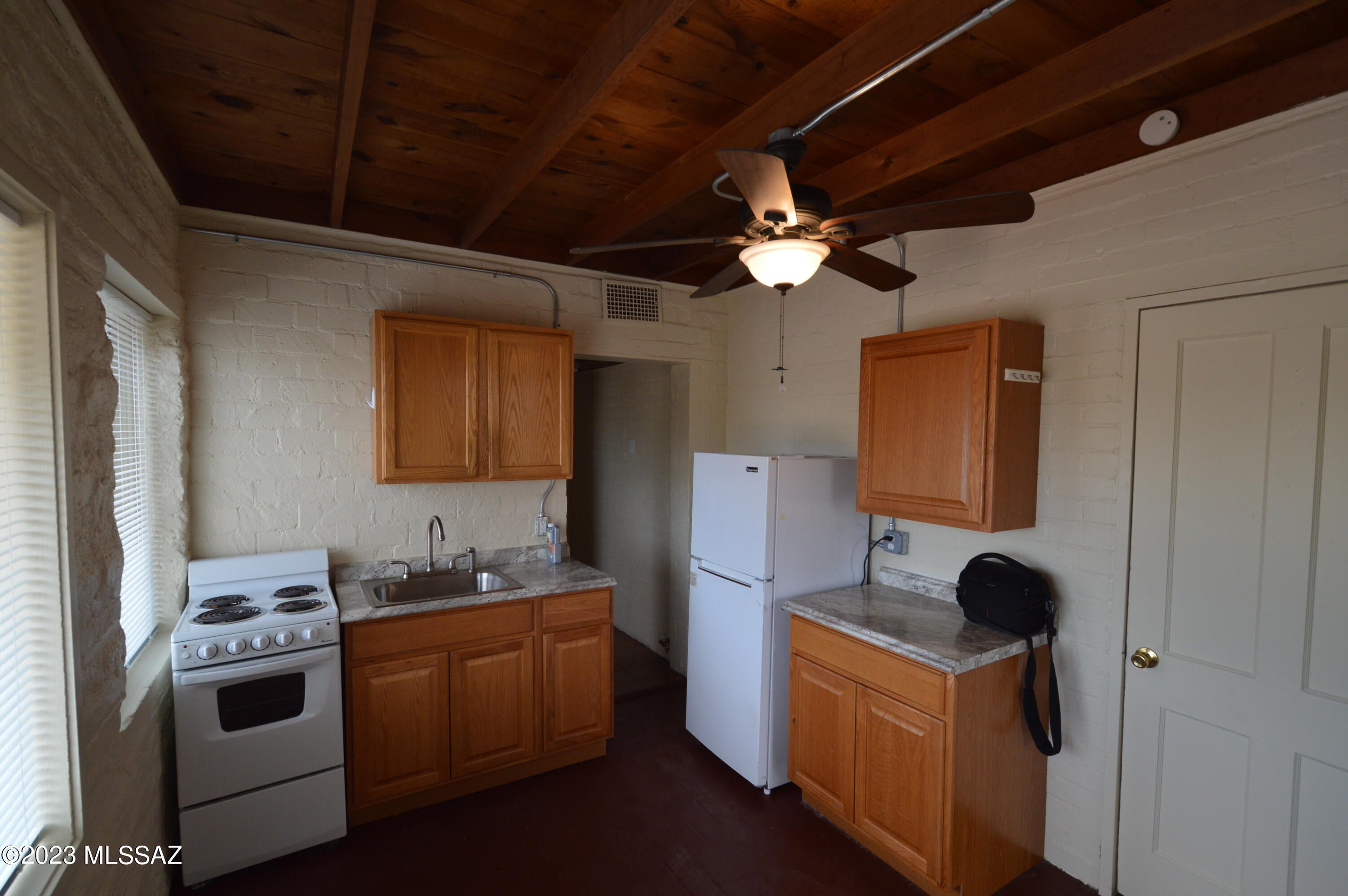 Unsubdivided - Residential Lease