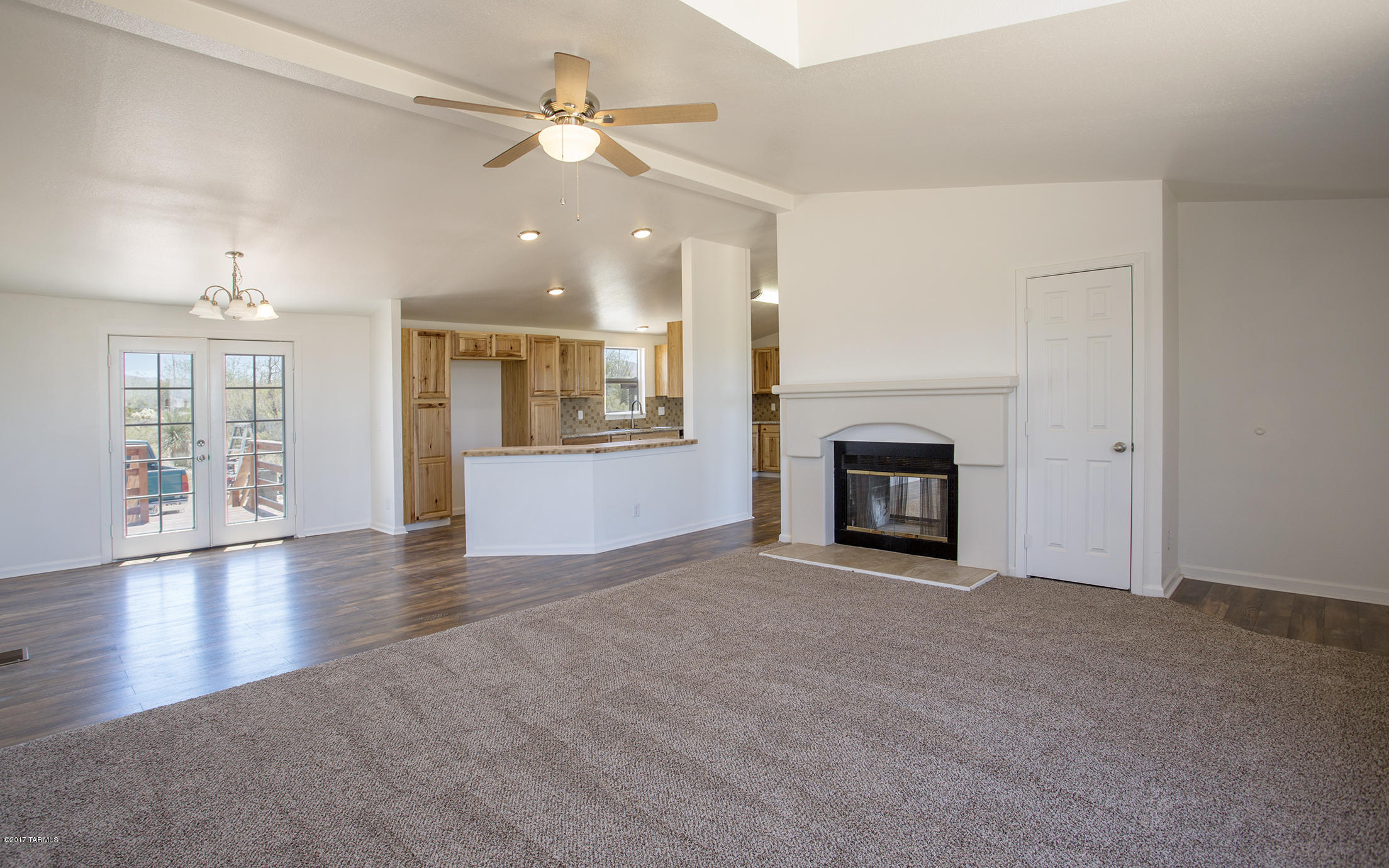 Completely remodeled beautiful manufactured home on over 1.5 acres, with no HOA!  This home has been beautifully re-done, including all the windows replaced.  Beautiful kitchen perfect for entertaining with loads of counter and cabinet space.  Laundry has a utility sink, folding counter, and hanging space with extra shelf storage.  Master bath has a gorgeous walk-in custom tile shower. 
This home has so many custom features, it won't disappoint!