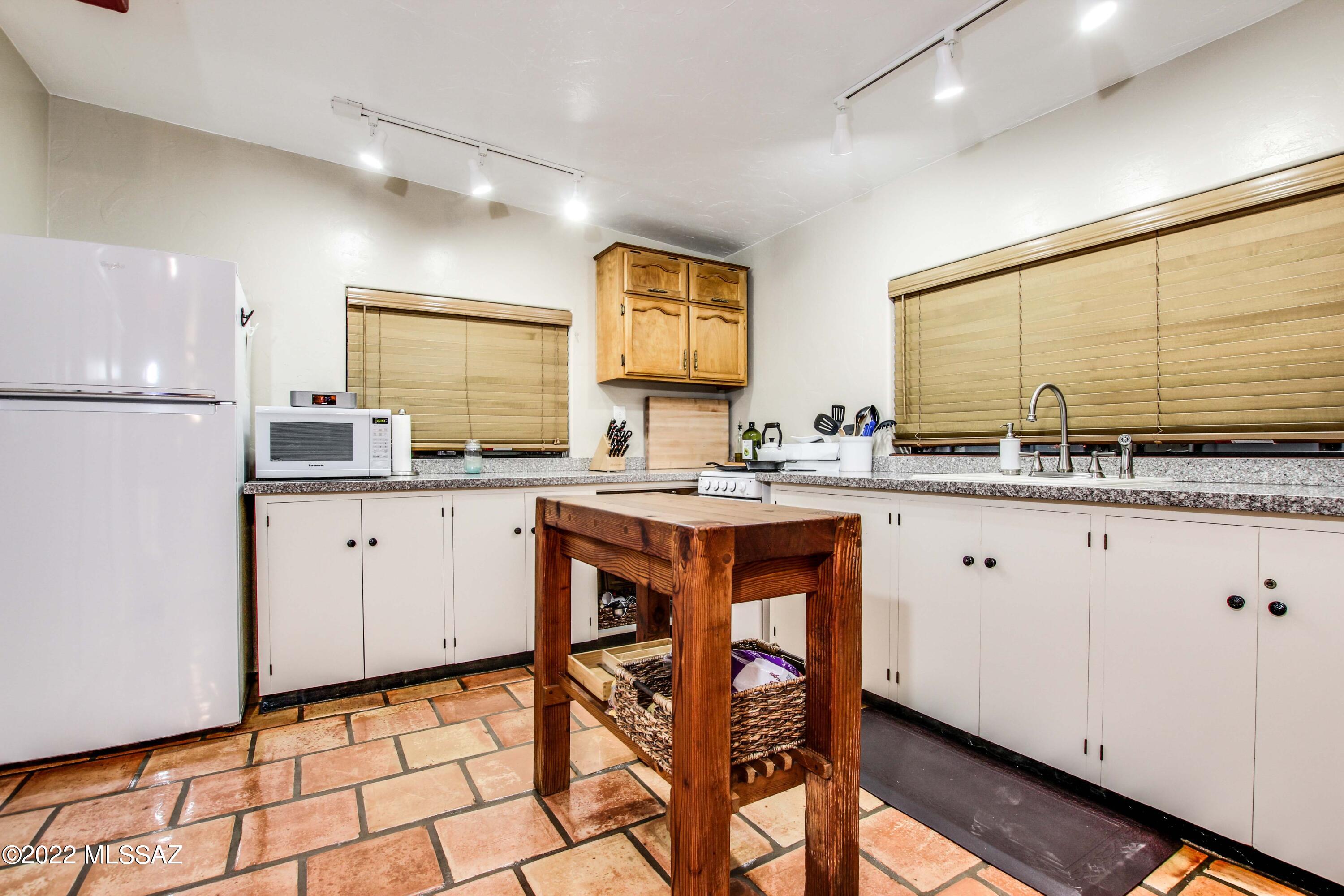 Beverly Hills of Tucson - Residential