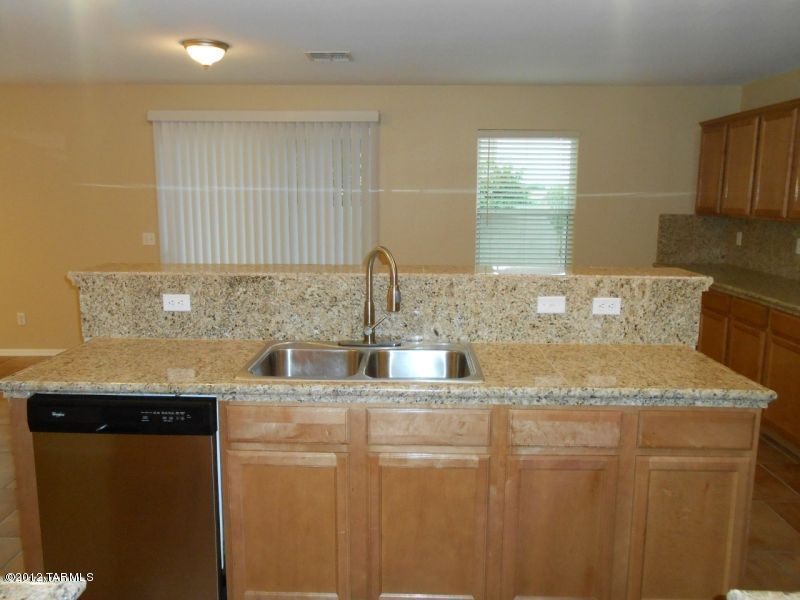 La Cholla Bluffs - Residential Lease