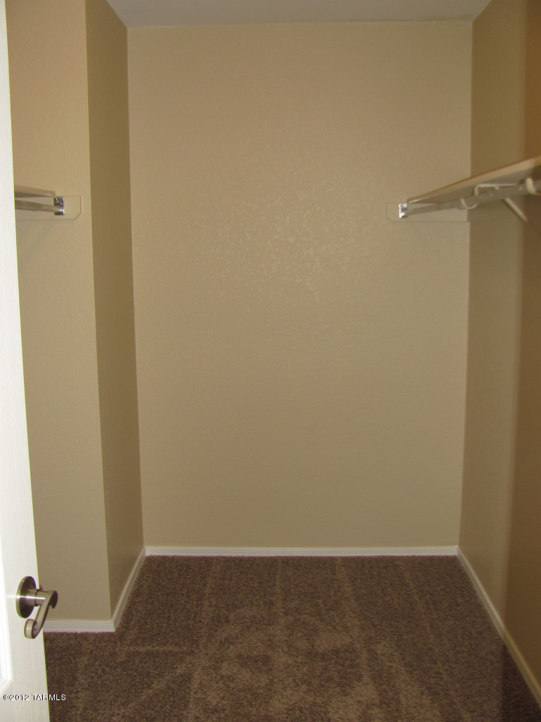 La Cholla Bluffs - Residential Lease