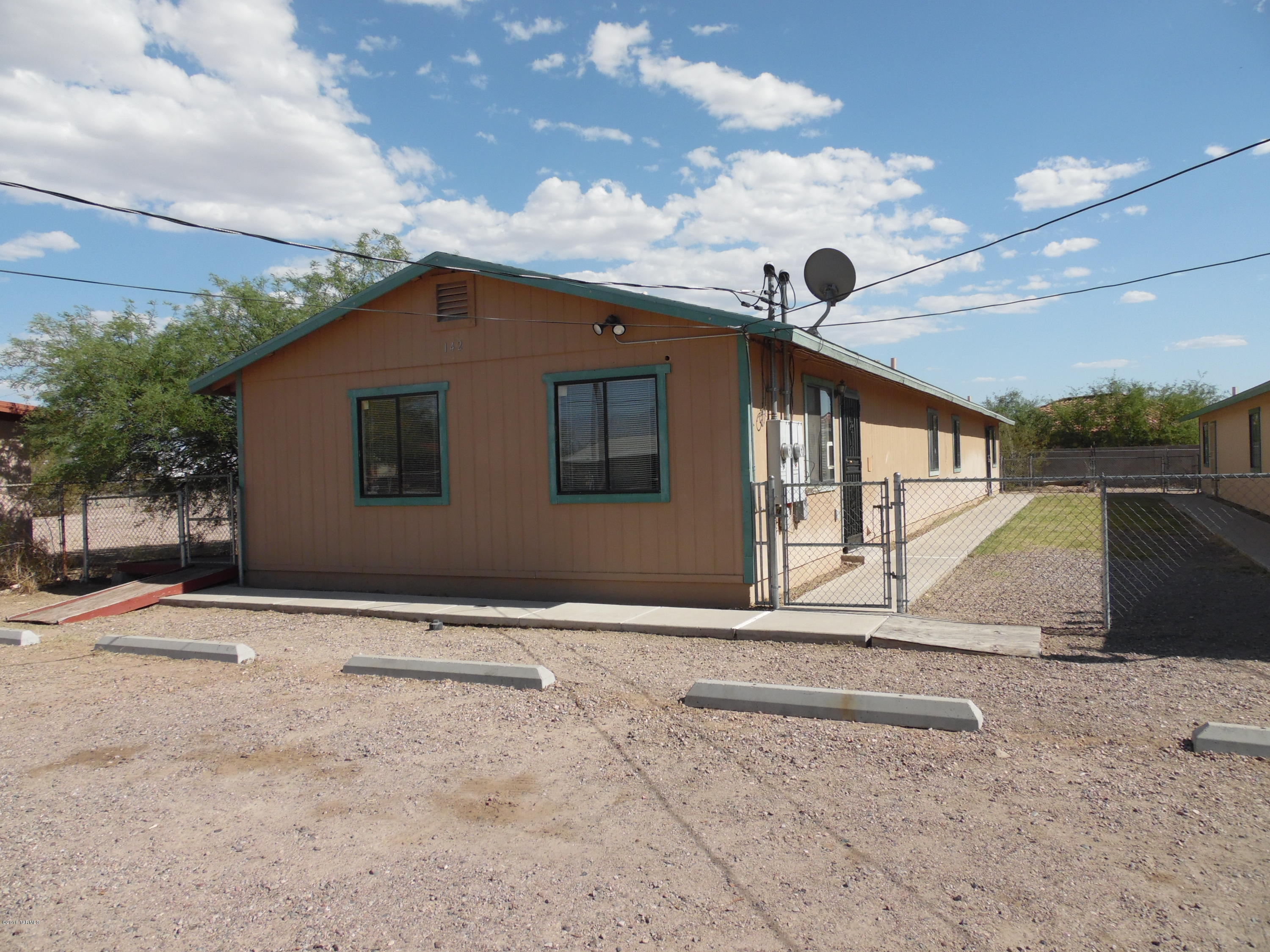 Priced to sale. Fantastic opportunity to own a 2 unit income property. Property provides 2 individual 3 bedroom 2 bath units with easy front parking. Both units have AC, concrete flooring, nice size kitchens and family rooms. Both units also have their own yards.