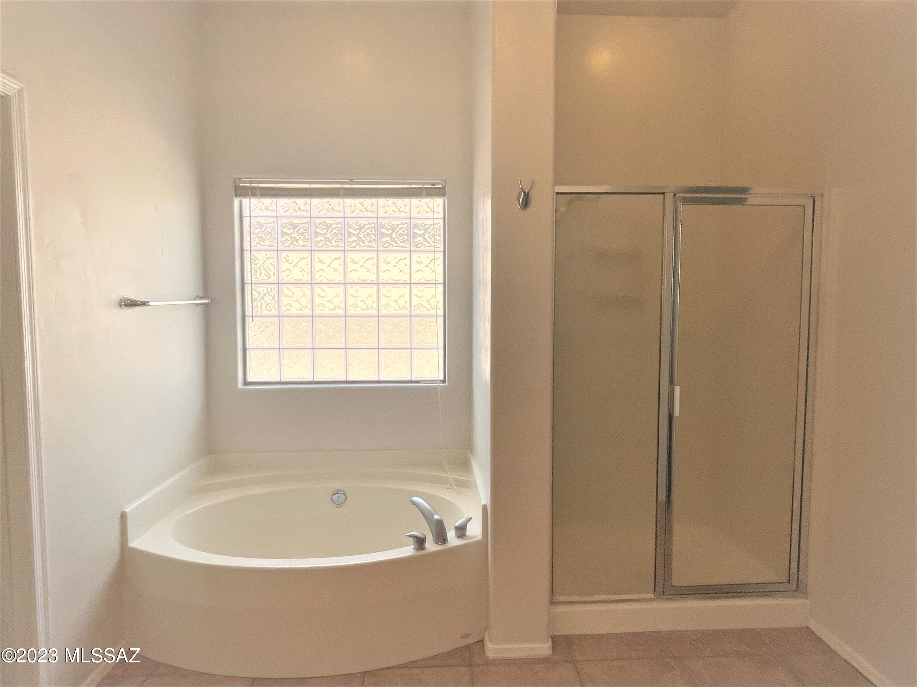 Continental Reserve Blk. 14 (1-82) - Residential Lease