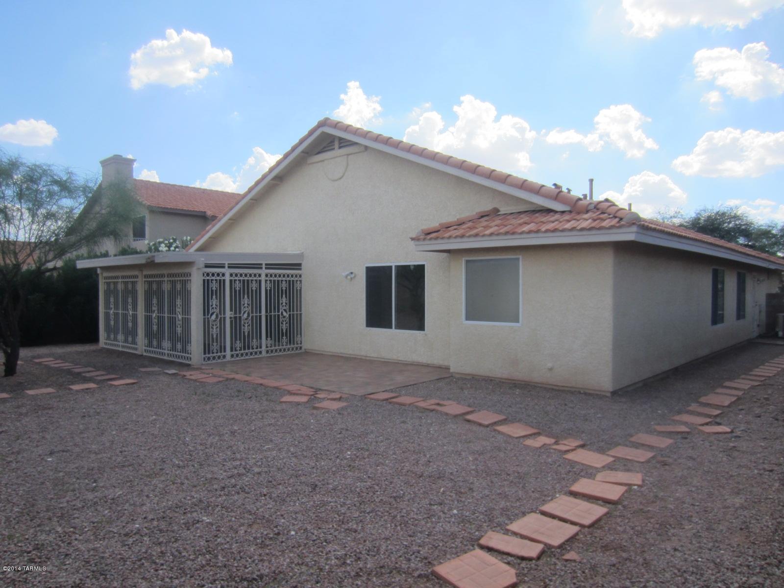 Sonrisa (1-121) - Residential Lease