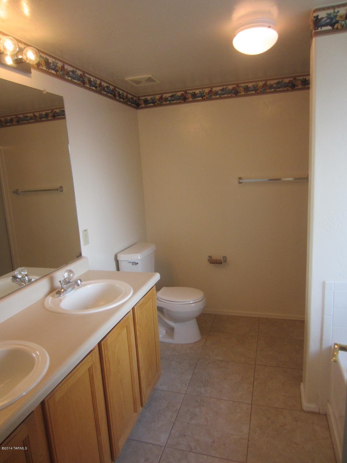 Sonrisa (1-121) - Residential Lease