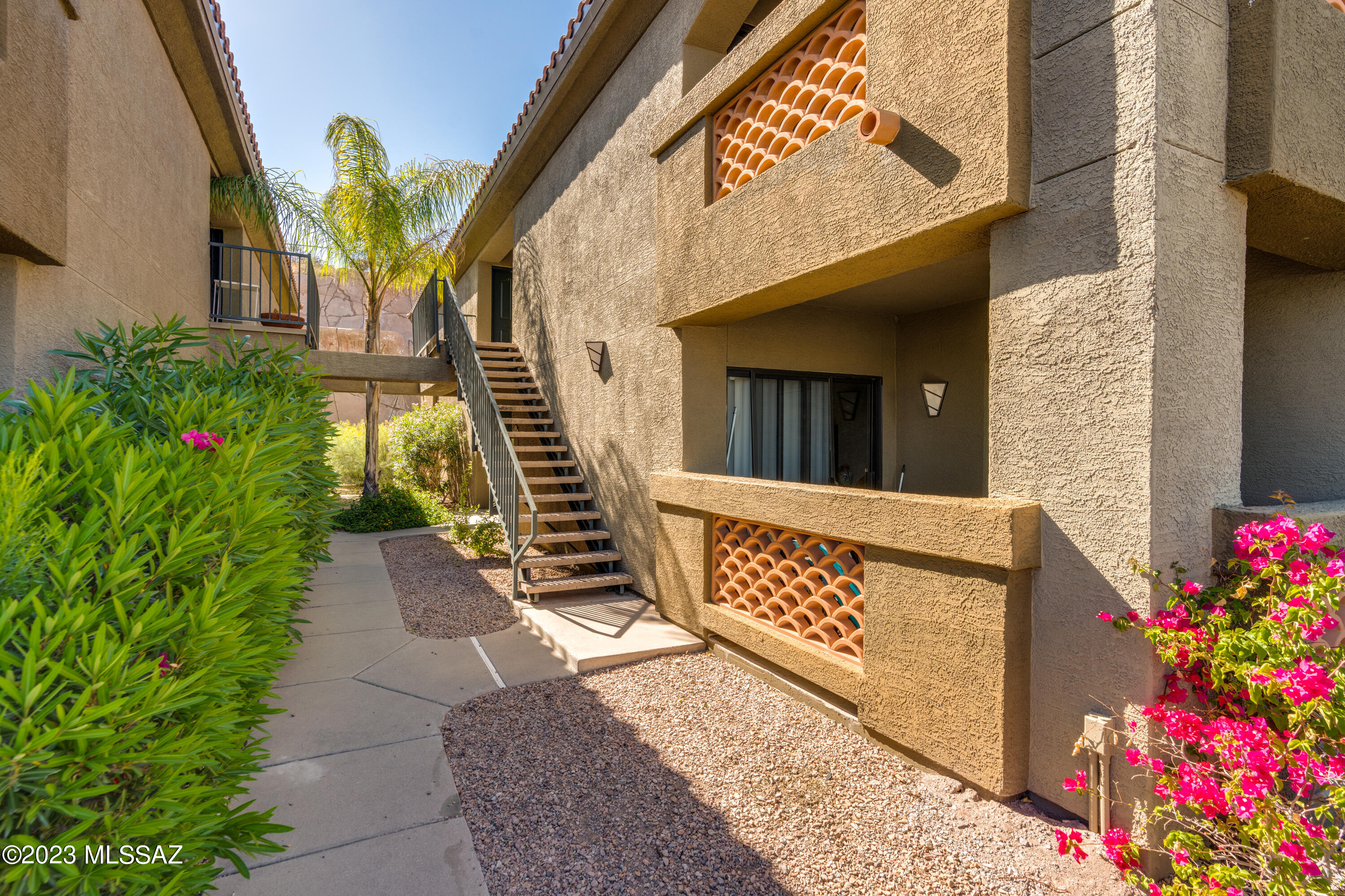 Veranda at Ventana Condominiums - Residential