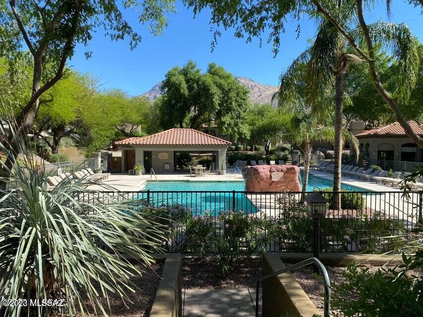 Veranda at Ventana Condominiums - Residential