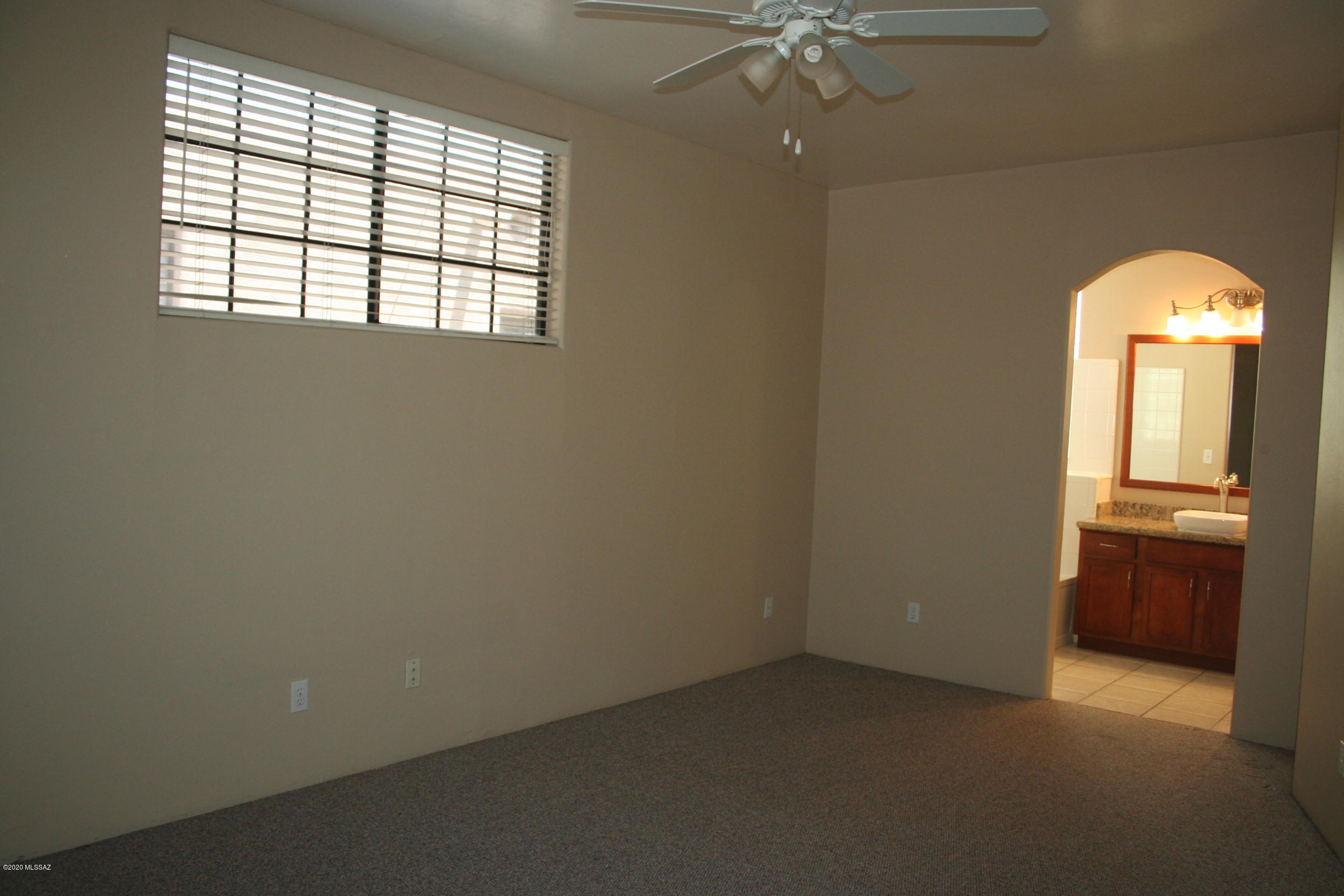 River At North Campbell (1-59) - Residential Lease