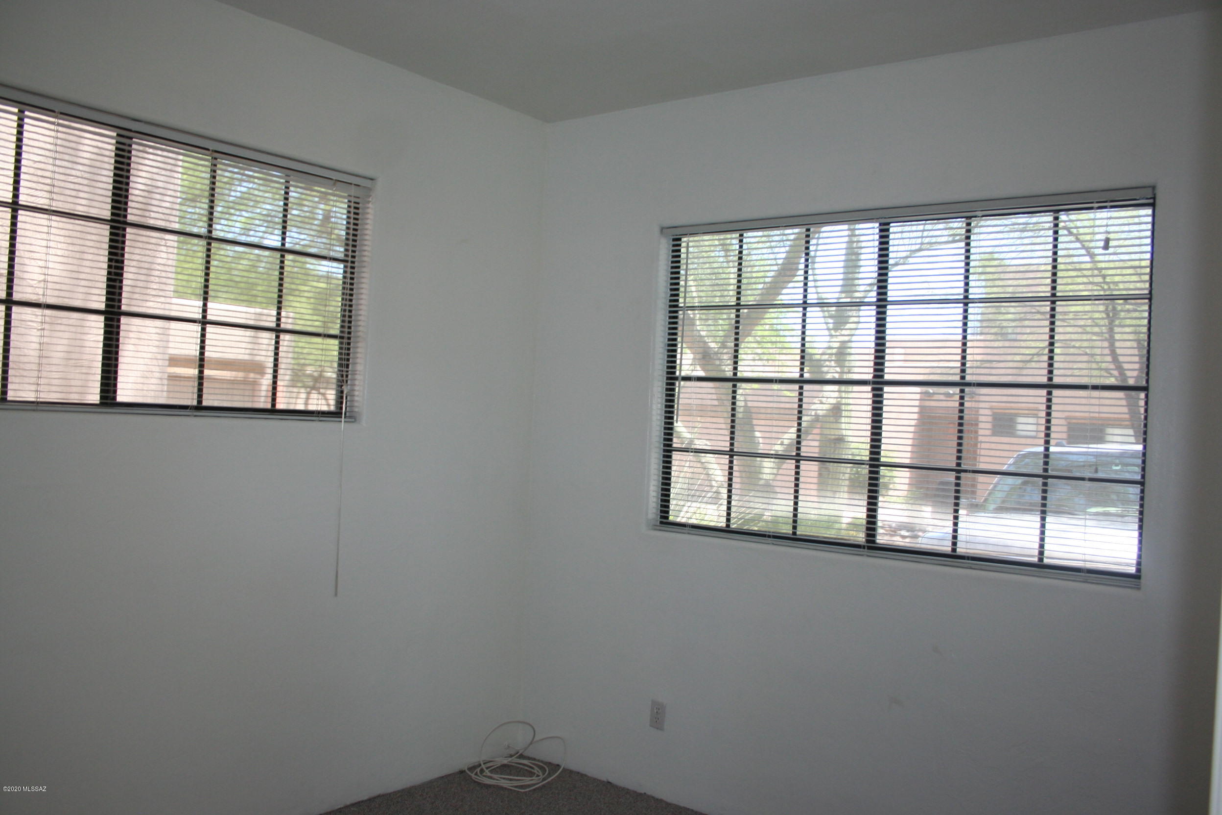 River At North Campbell (1-59) - Residential Lease