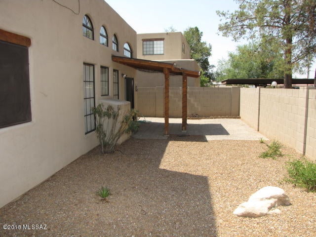 River At North Campbell (1-59) - Residential Lease