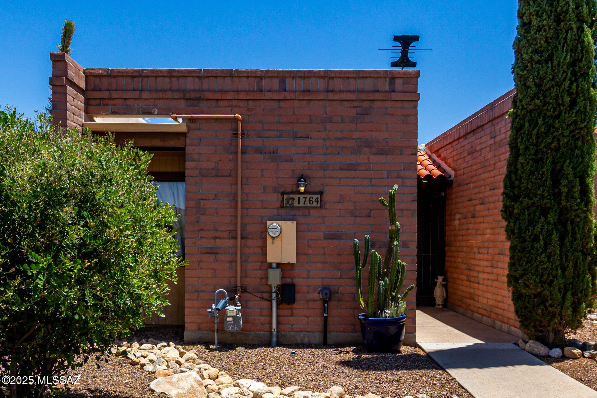La Cholla Hills(1-313) - Residential