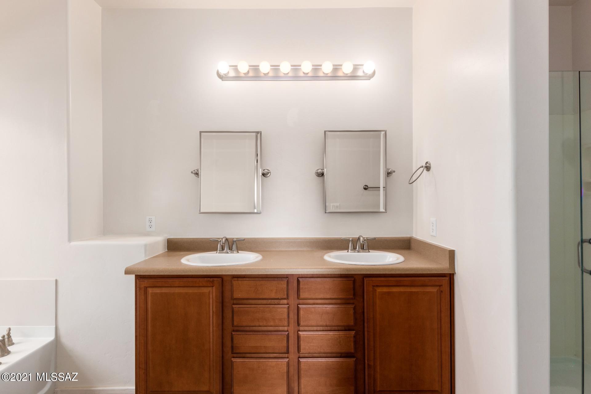 Oasis Harrison - Residential