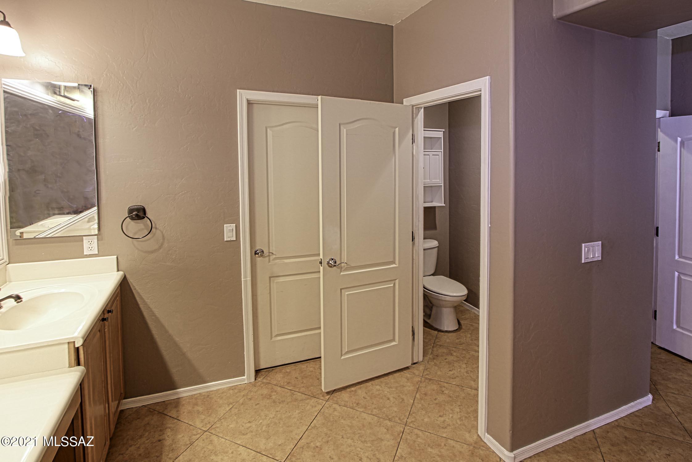 Continental Reserve Blks 17-19 (1-102) - Residential