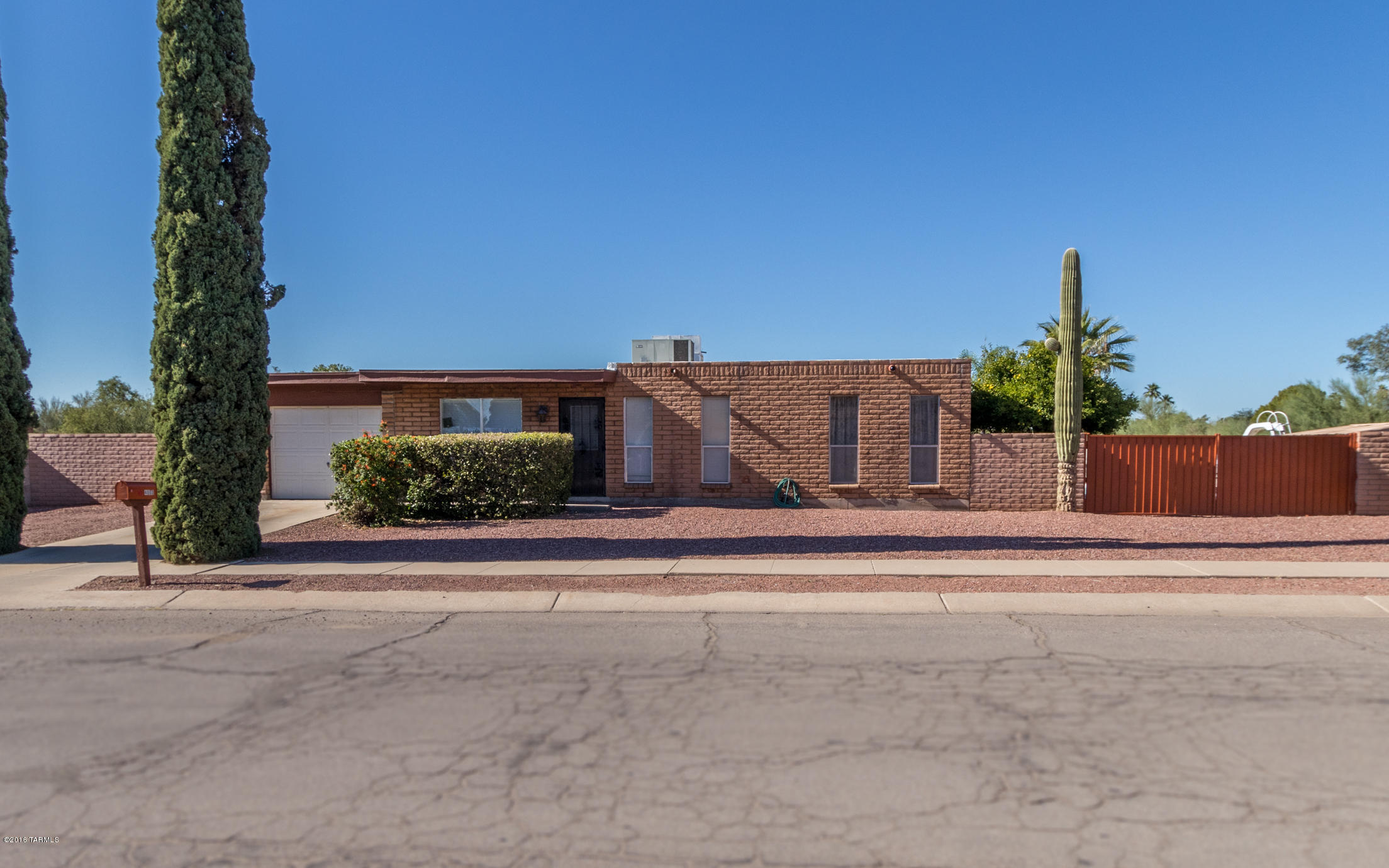 Orangewood Estates (110-212) - Residential